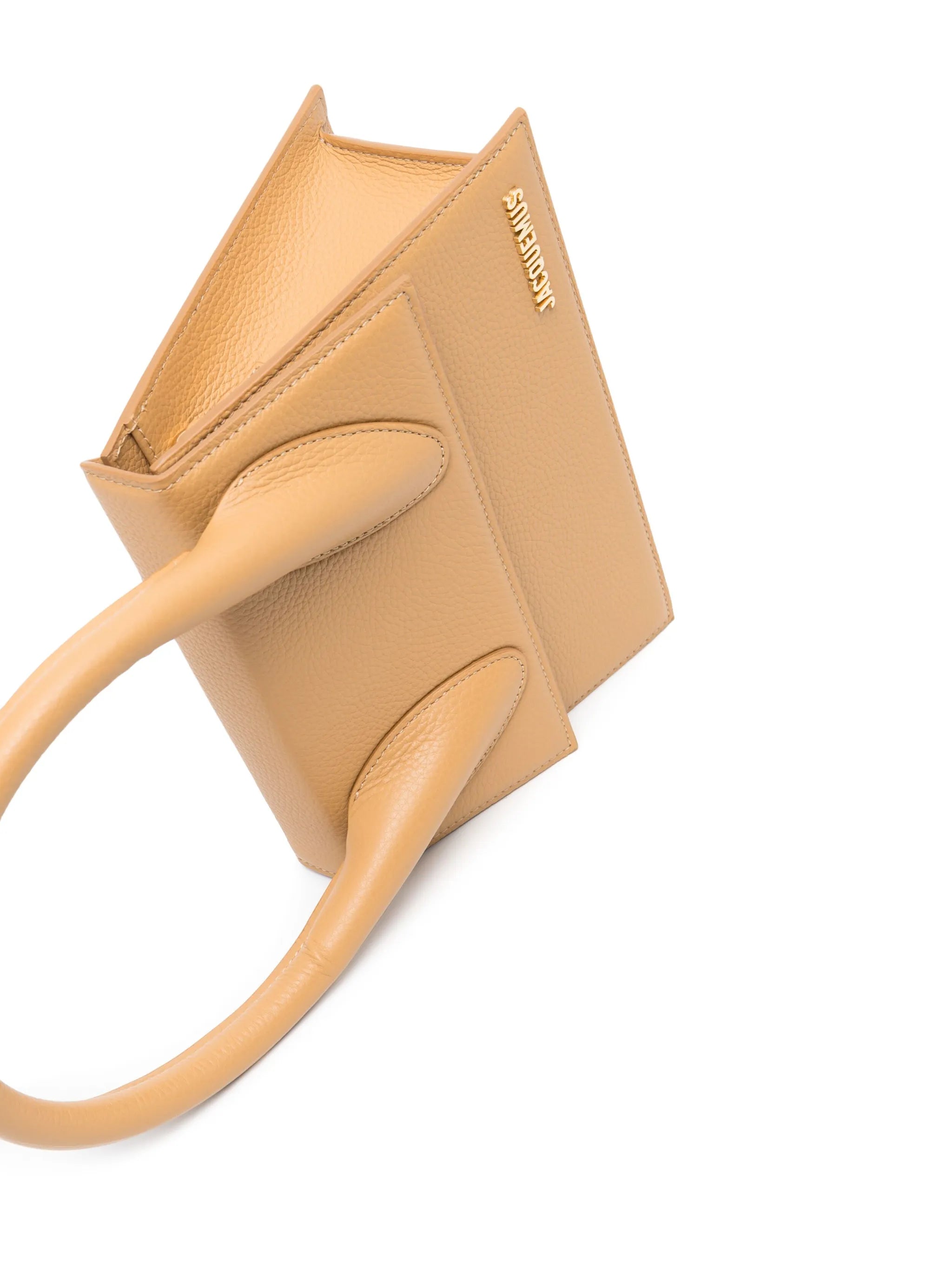 Le Grand Chiquito leather bag