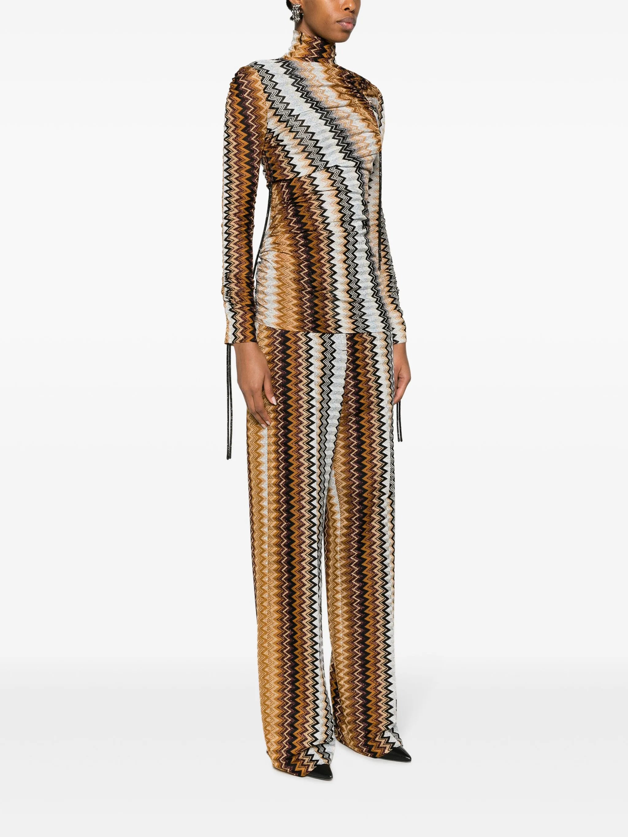zigzag high-neck ruched top