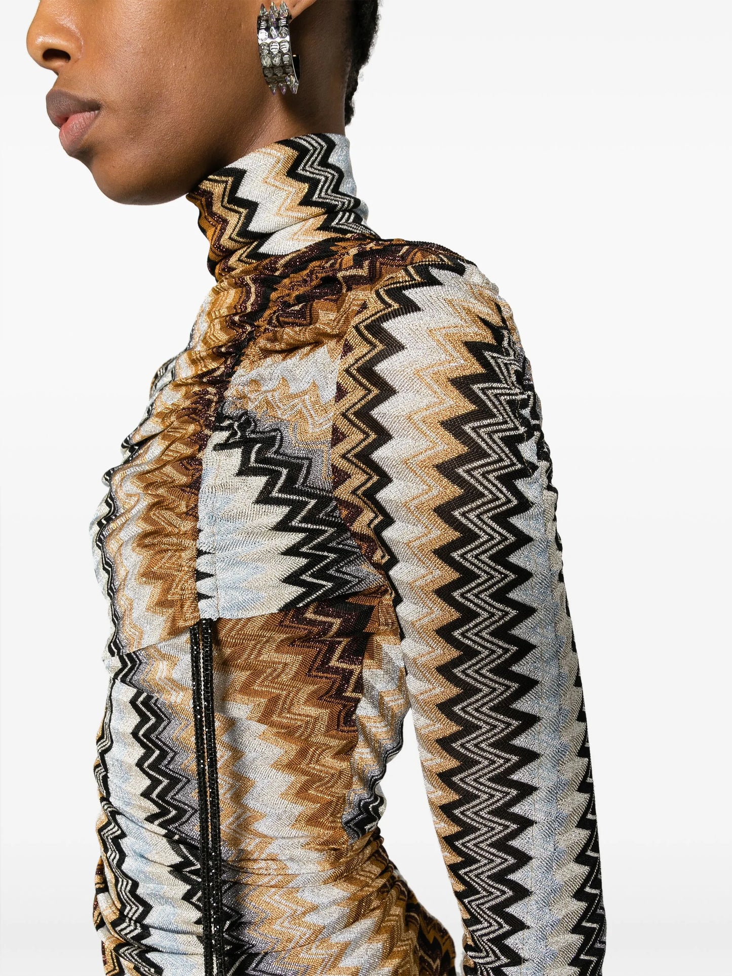 zigzag high-neck ruched top