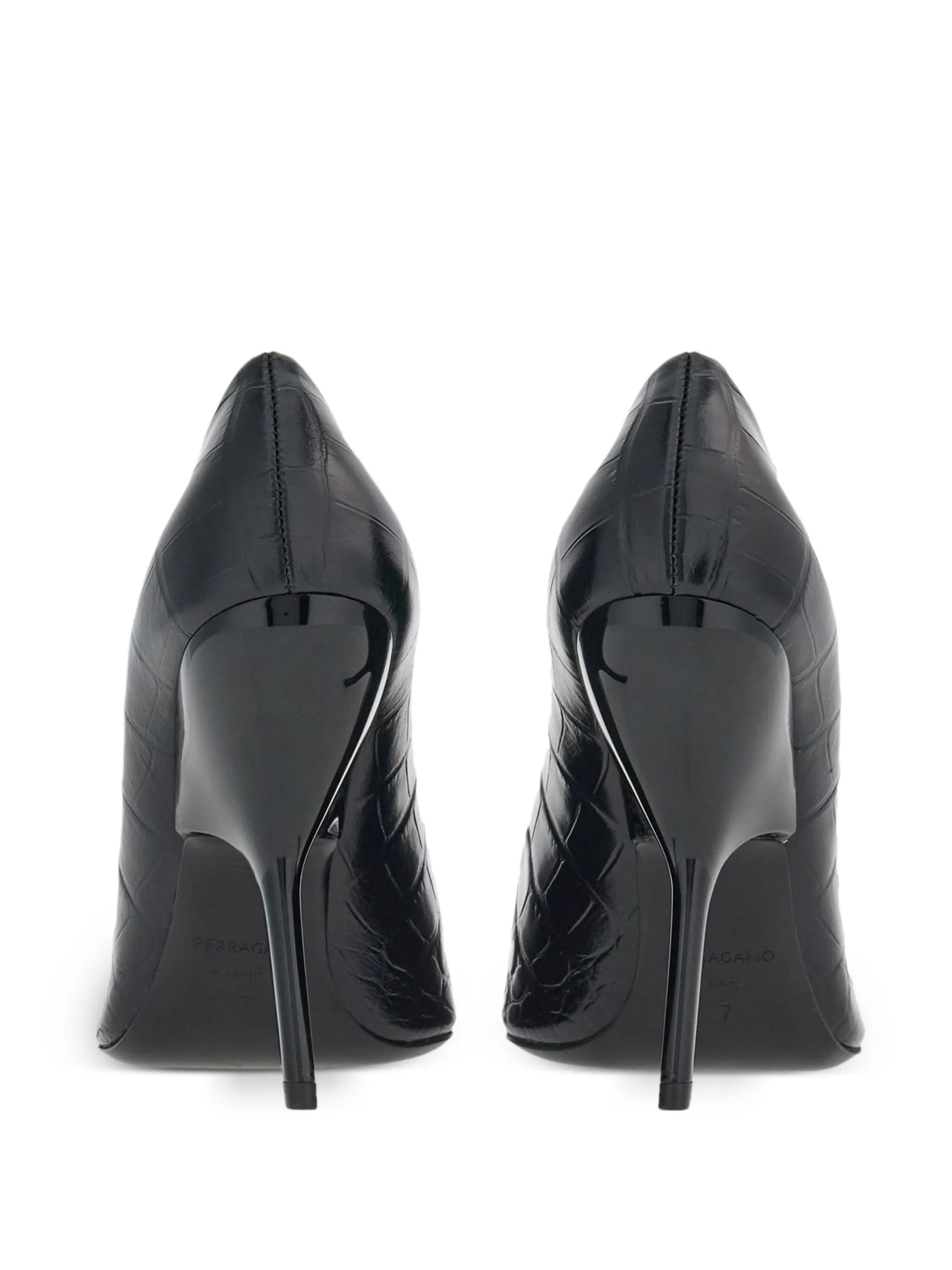 Eva 105mm crocodile-embossed pumps