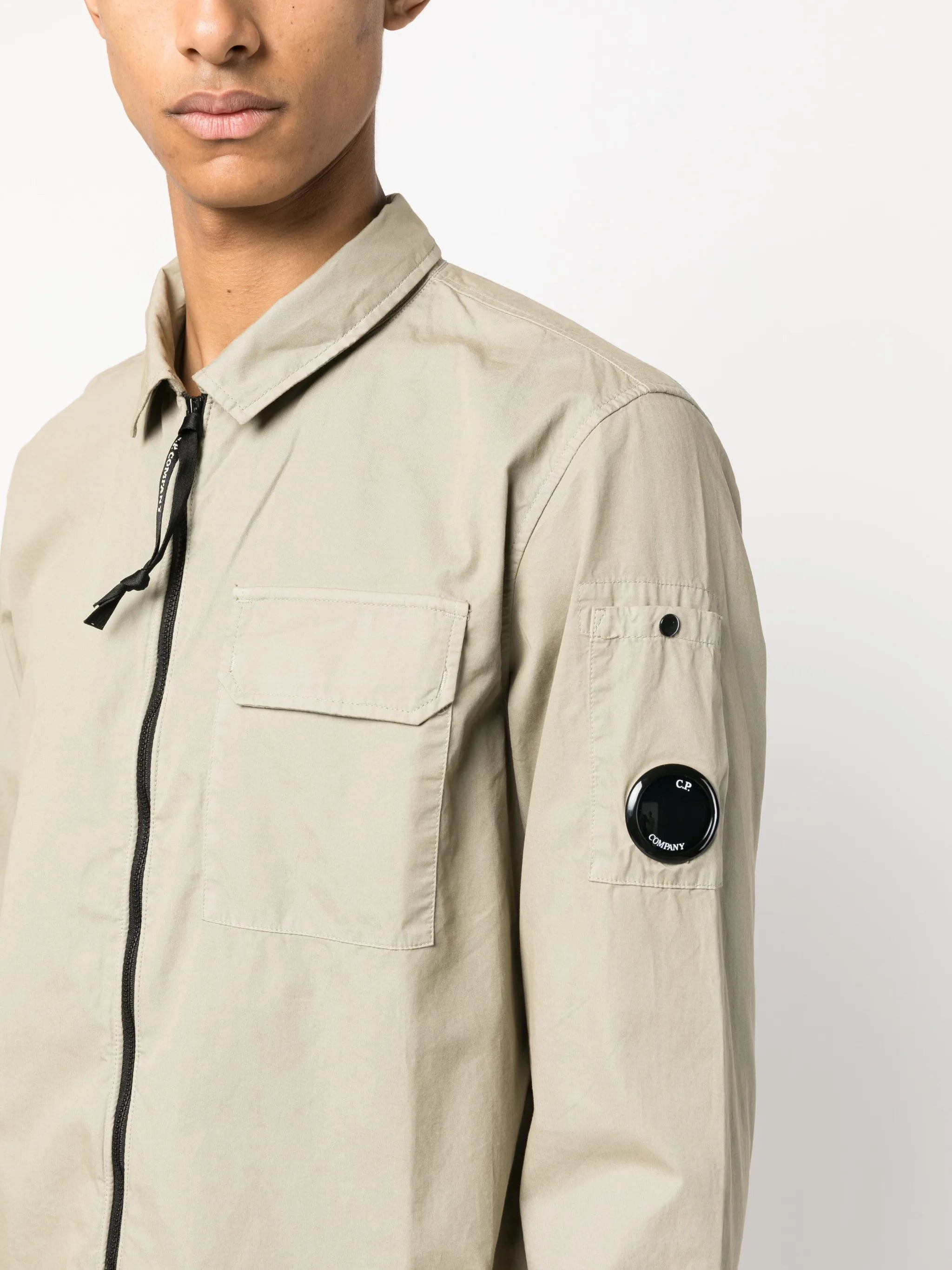 logo-patch zip-up shirt jacket