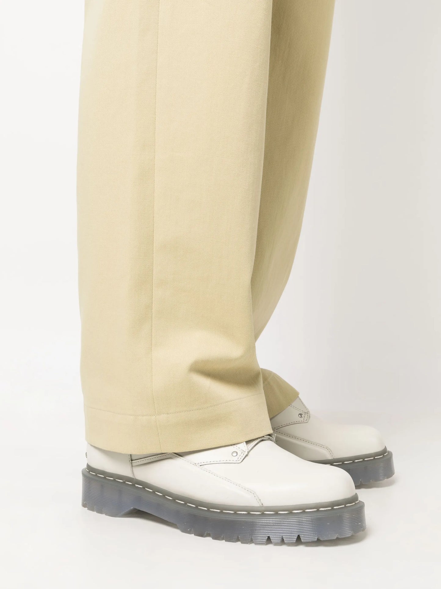 elasticated-waist straight-leg trousers