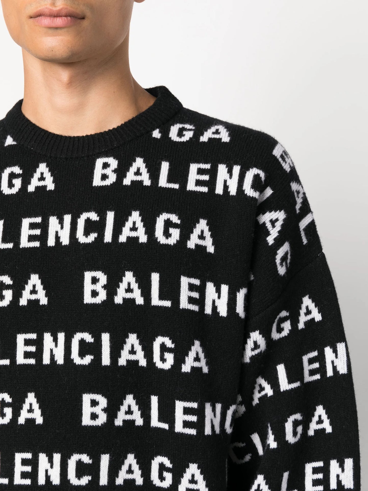 intarsia-knit logo jumper