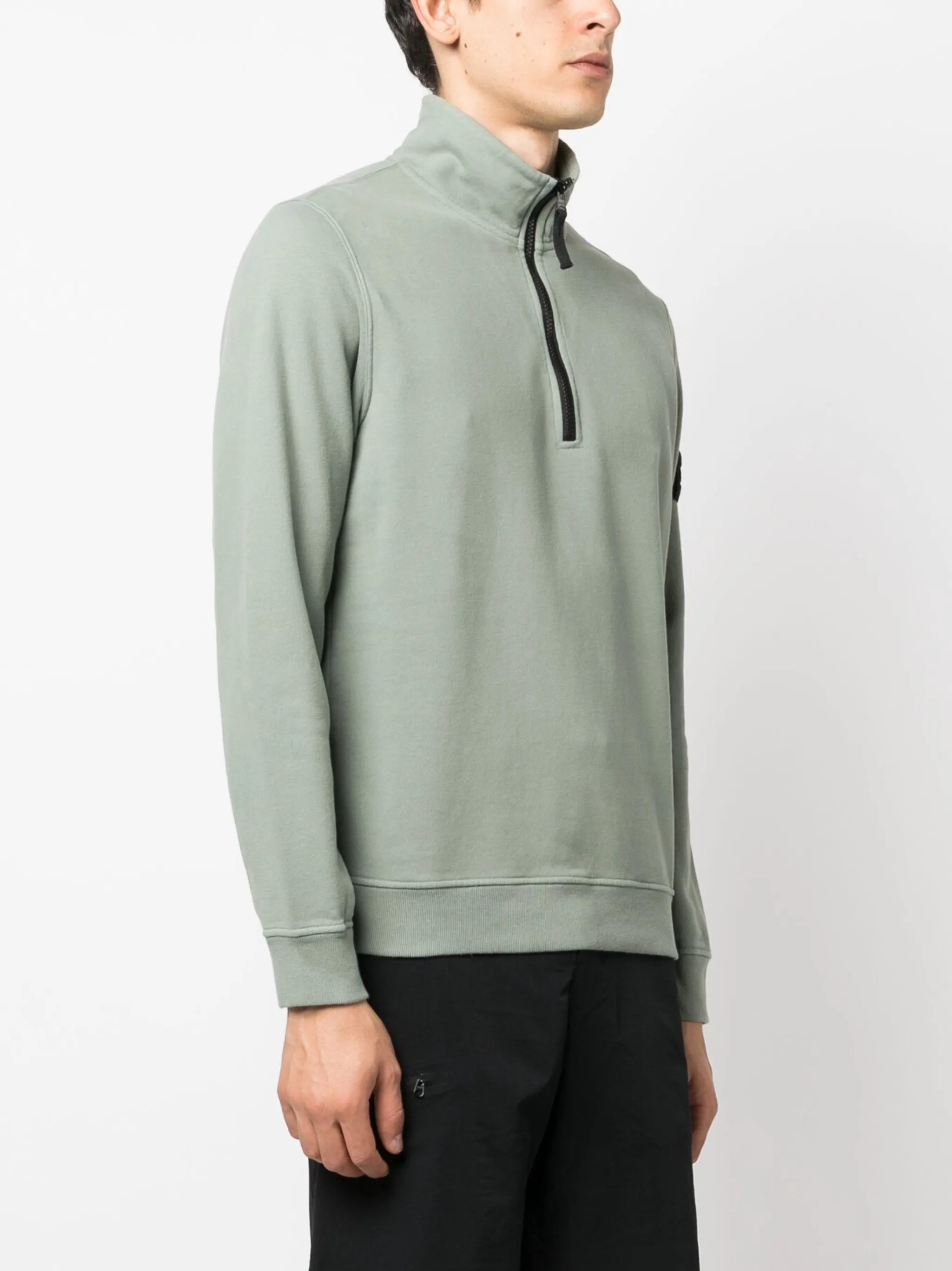 Compass-patch zip-fastening sweatshirt