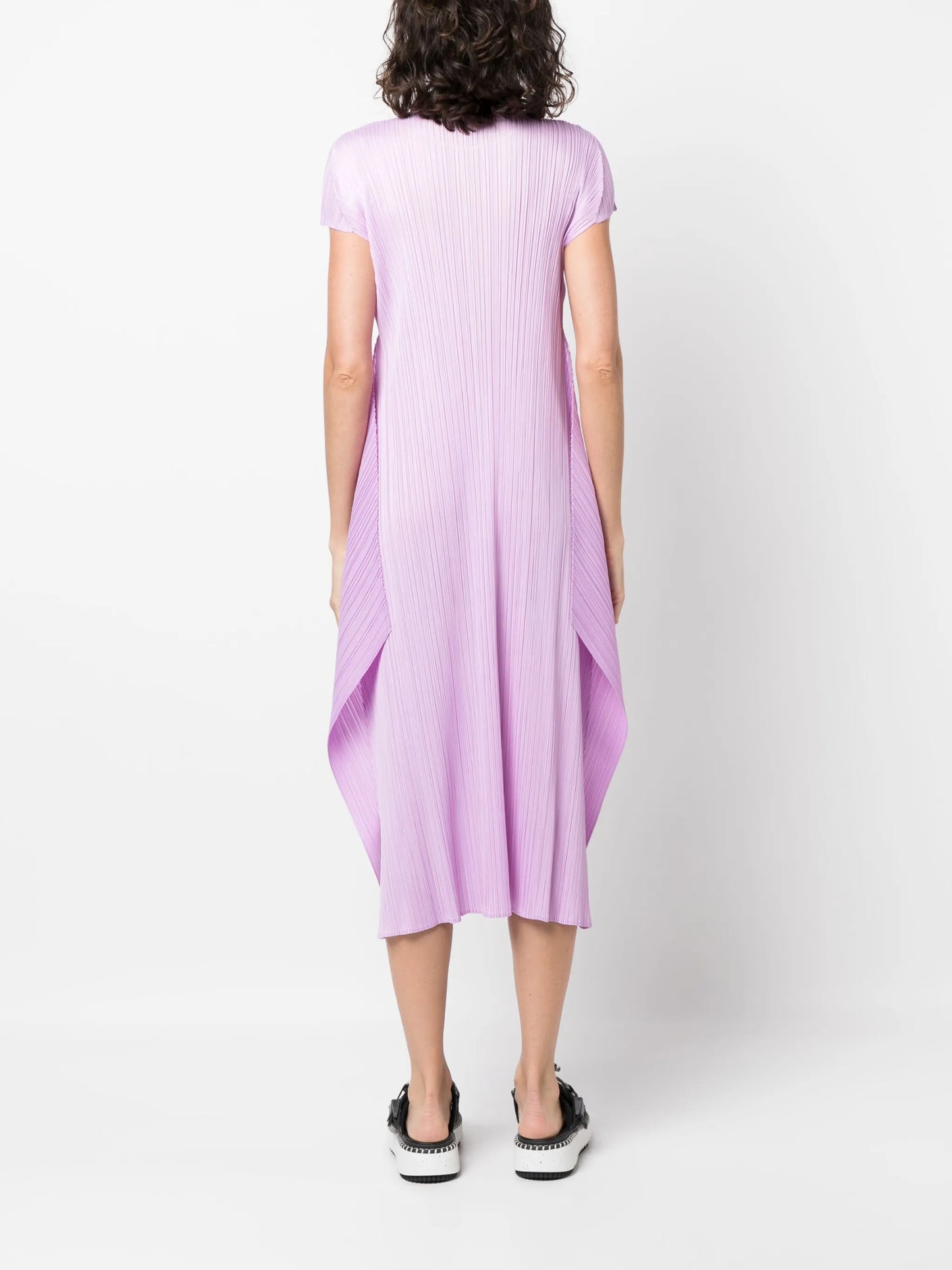 Monthly June plissé T-shirt dress