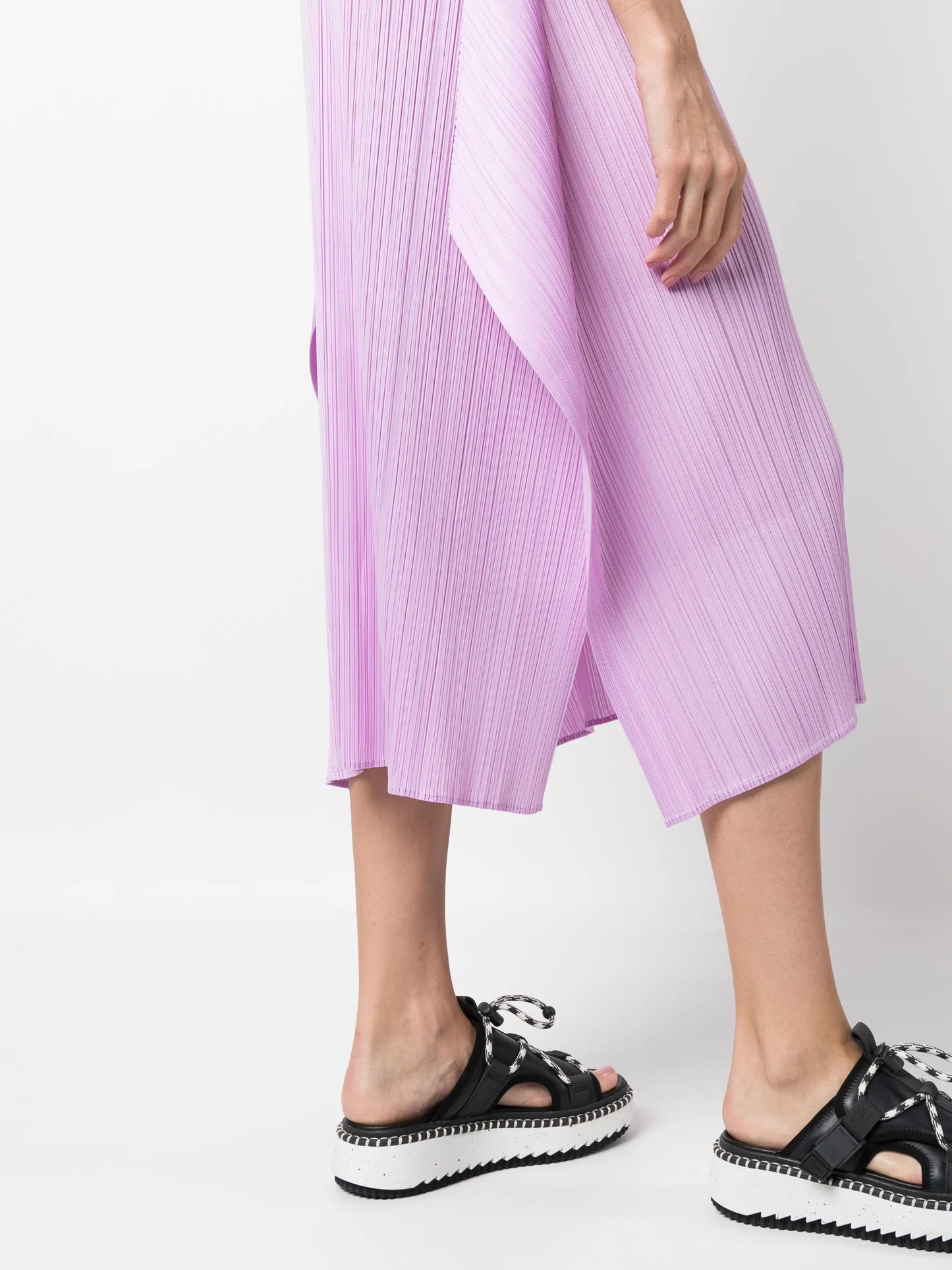 Monthly June plissé T-shirt dress