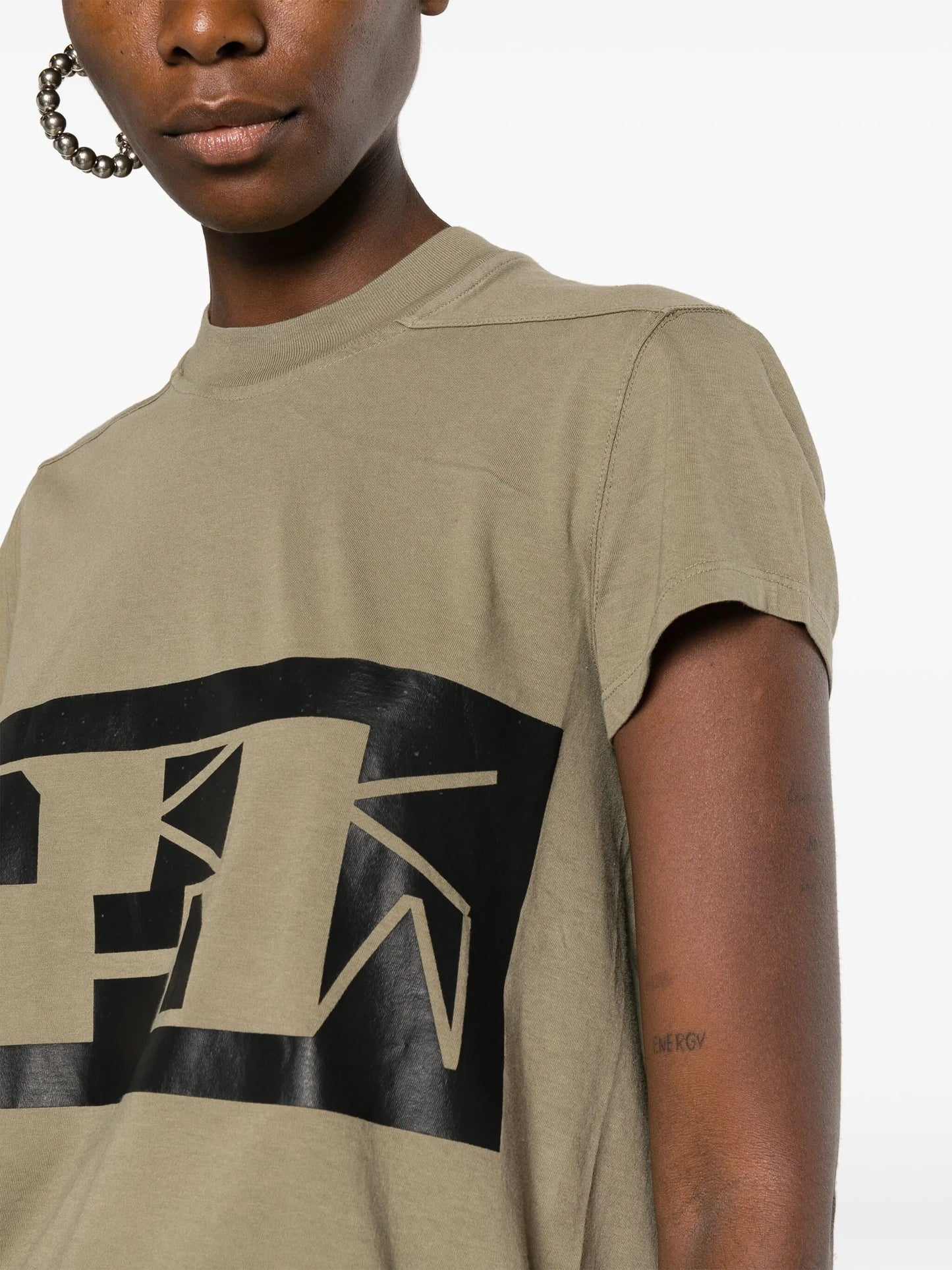graphic-print T-shirt