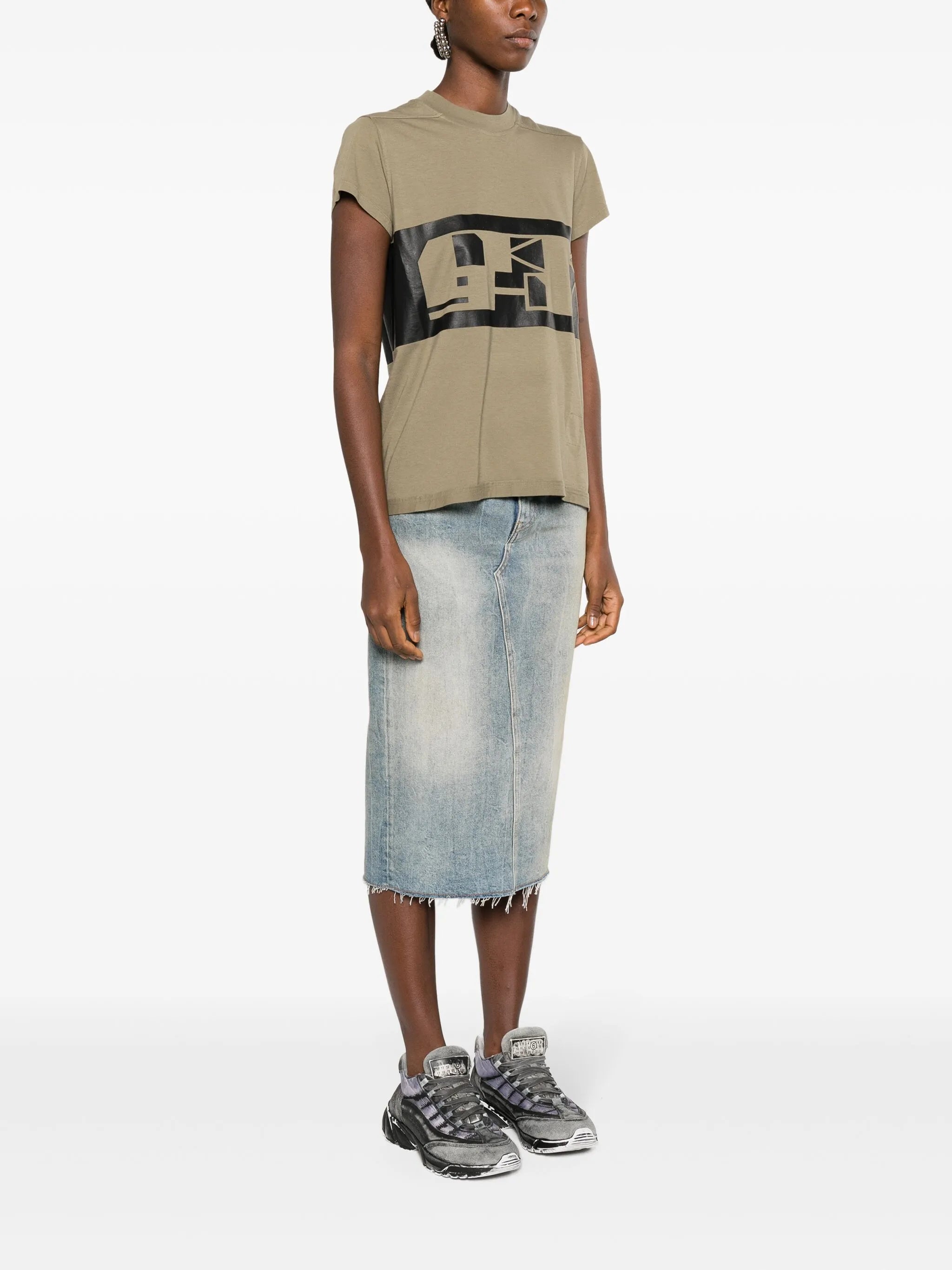 graphic-print T-shirt