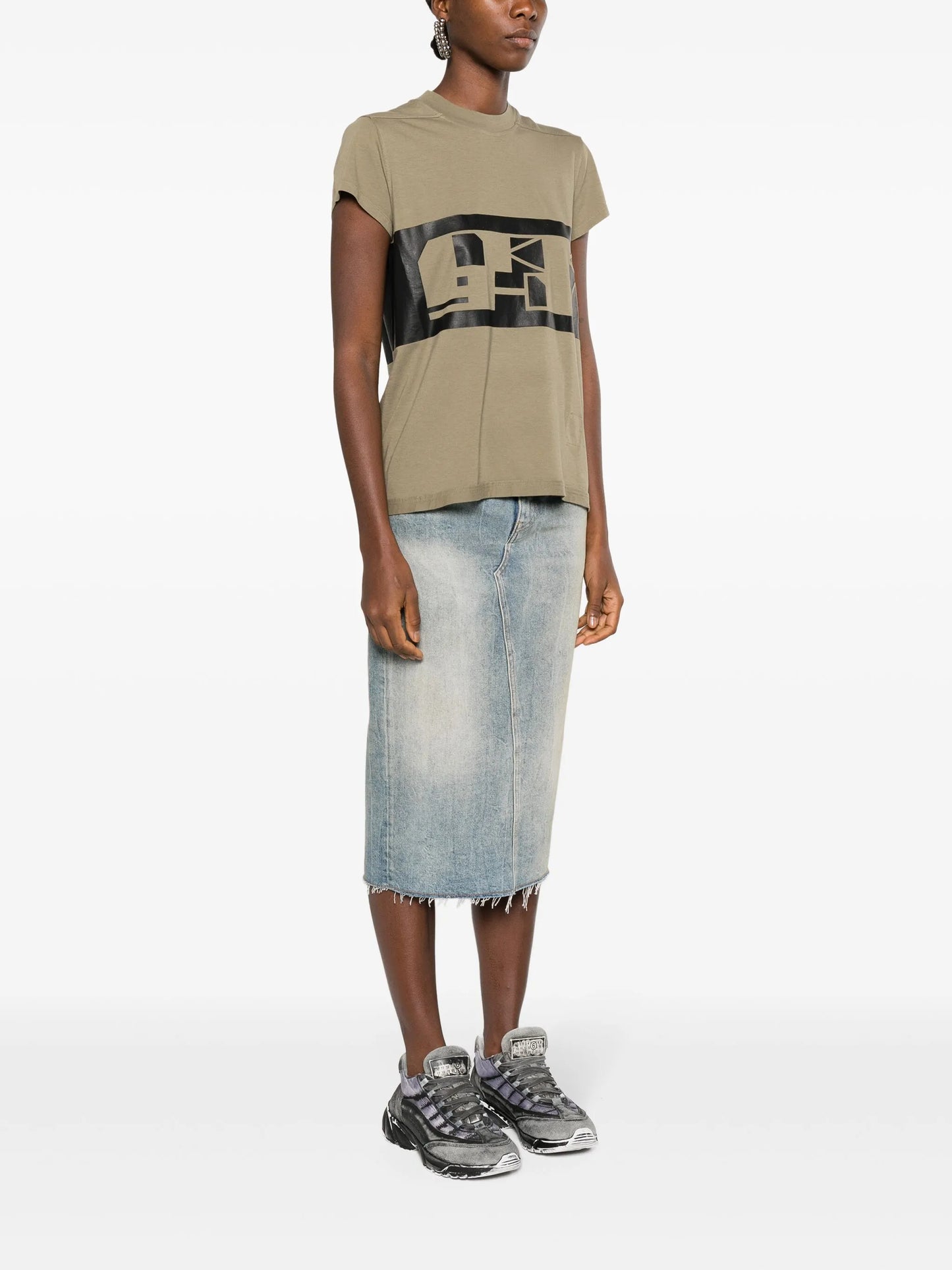 graphic-print T-shirt