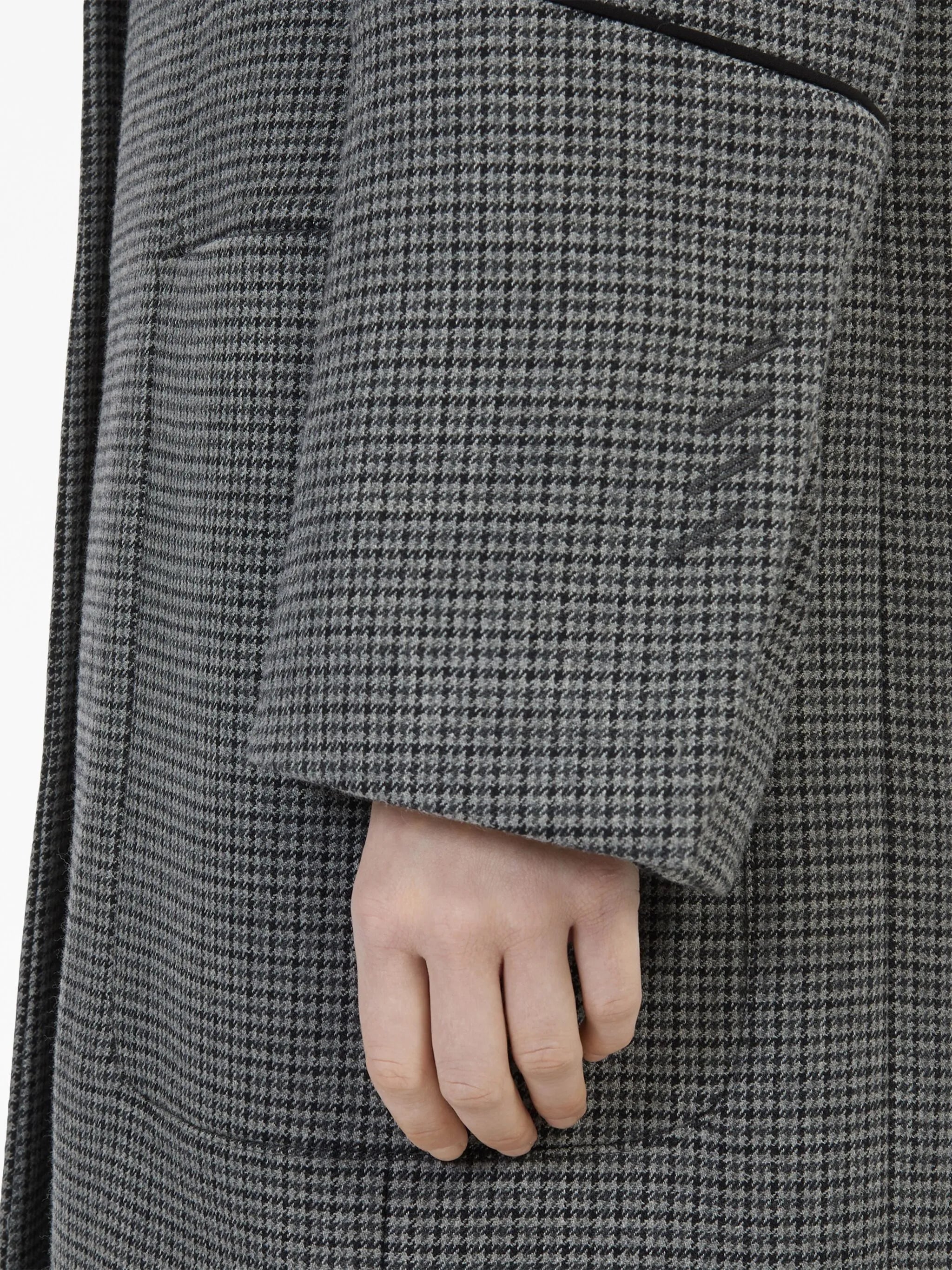 single-breasted check-pattern coat