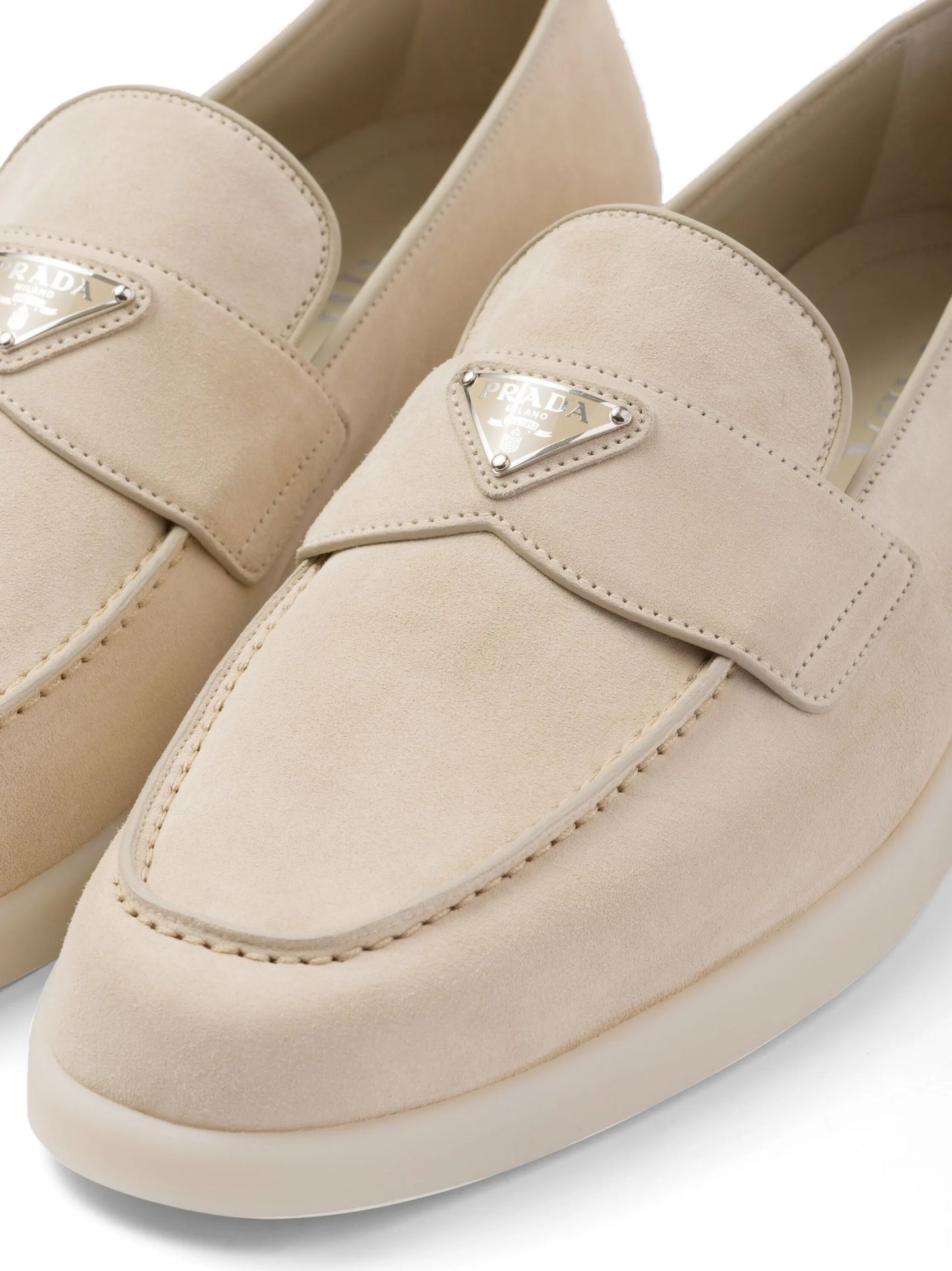 enamel triangle logo-plaque suede loafers