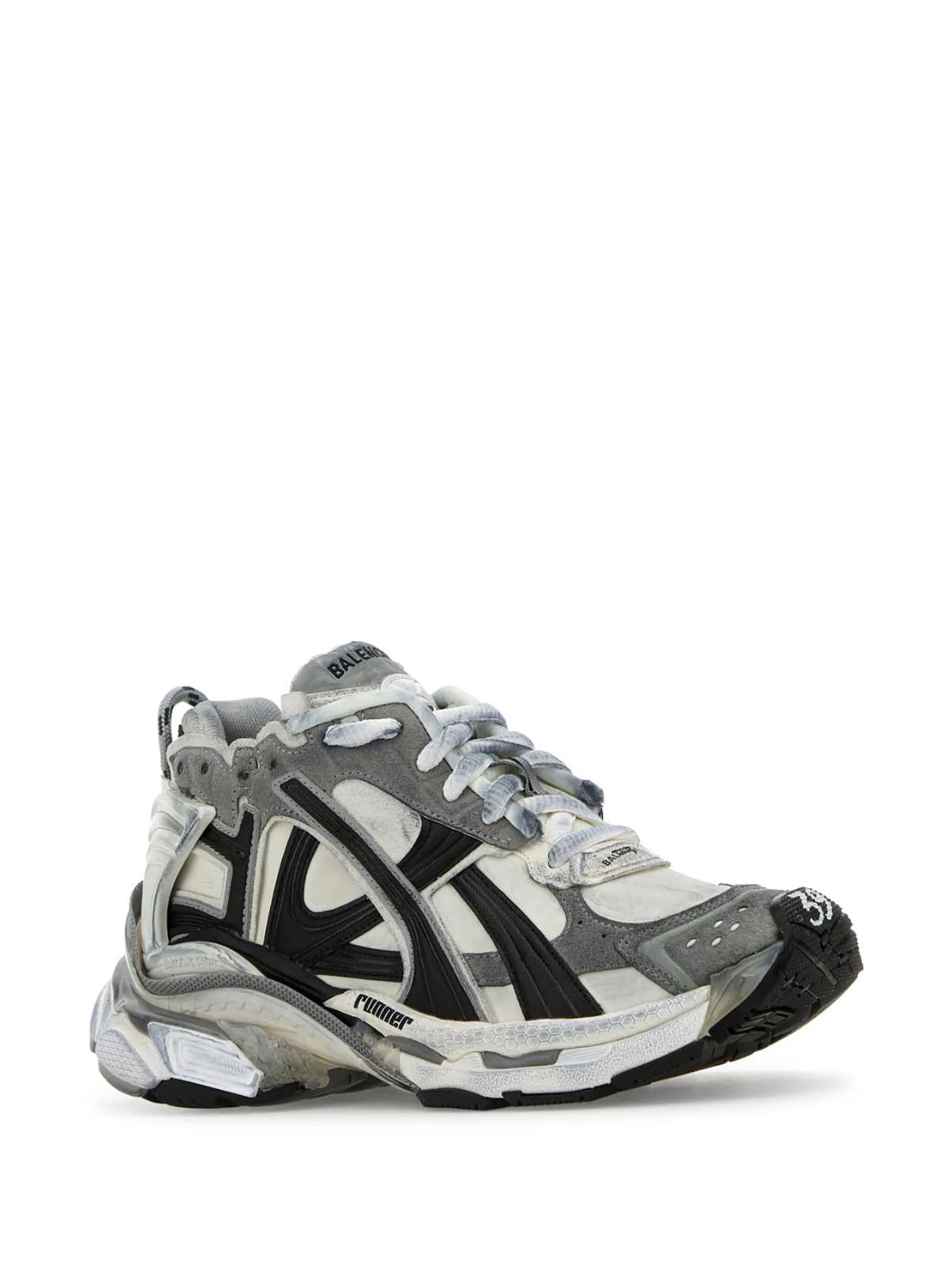 Runner panelled-design sneakers