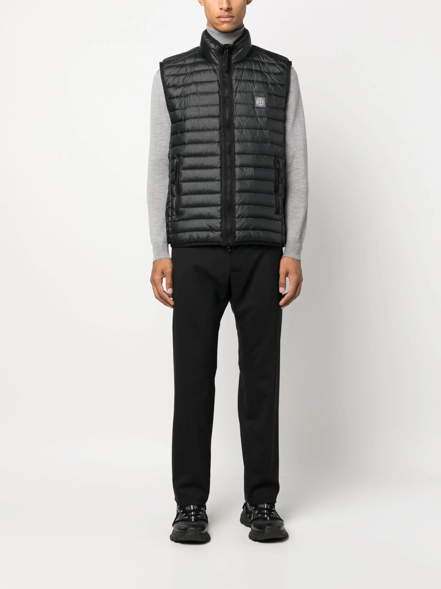 Compass-patch quilted gilet