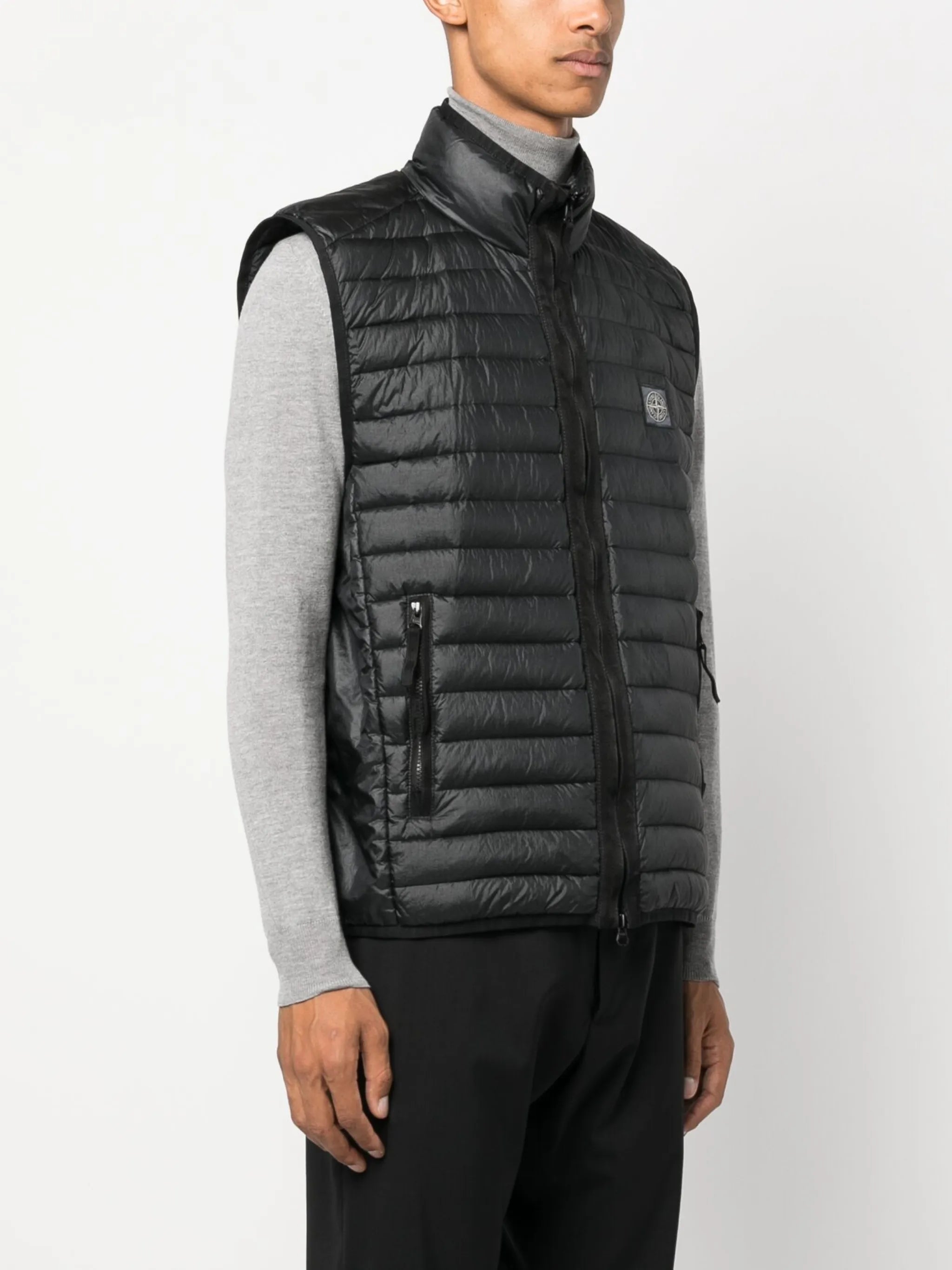 Compass-patch quilted gilet