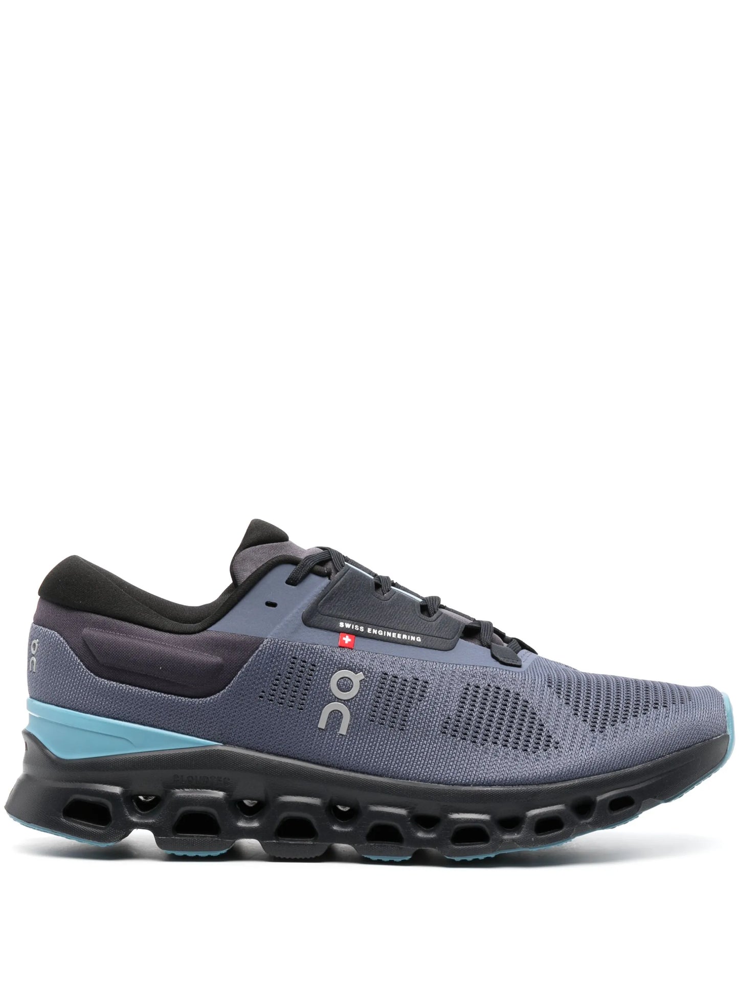 Cloudstratus running sneakers
