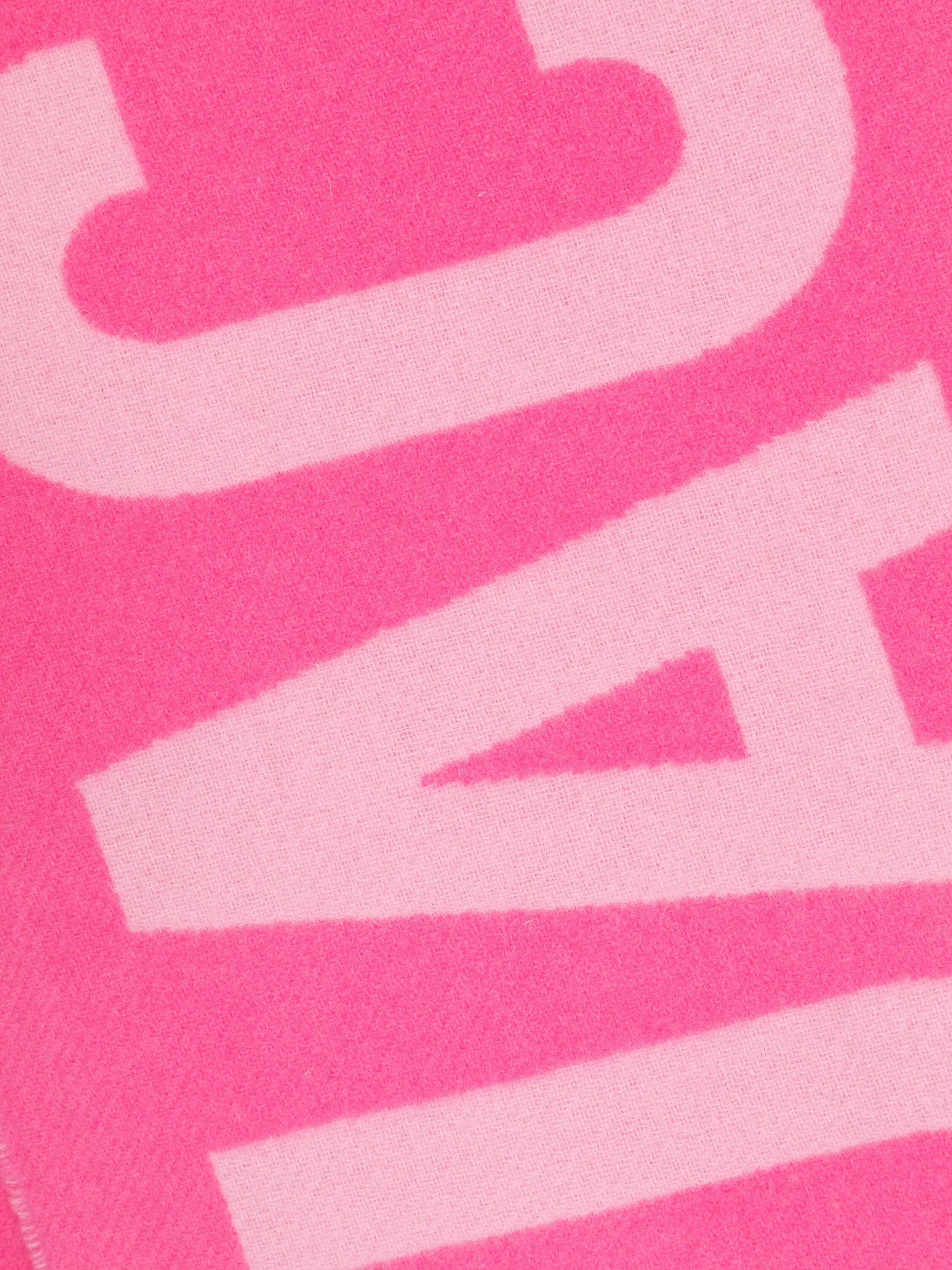 The Jacquemus scarf