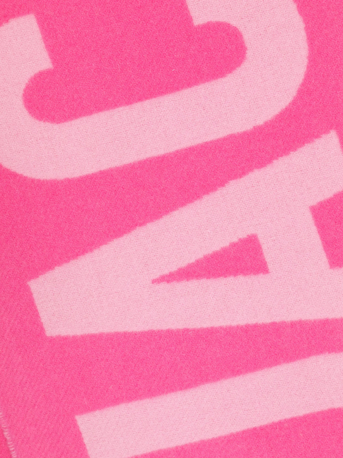The Jacquemus scarf