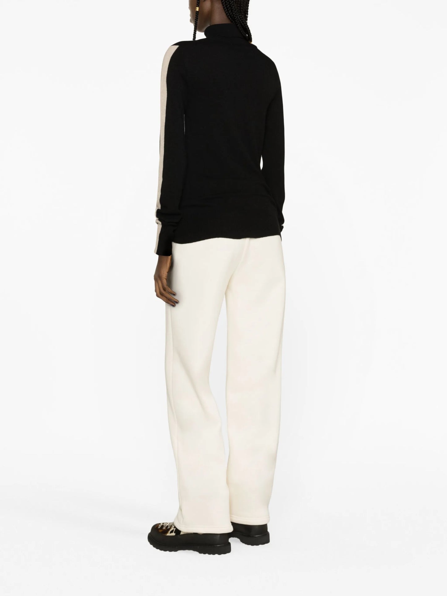 chevron-pattern long-sleeve top