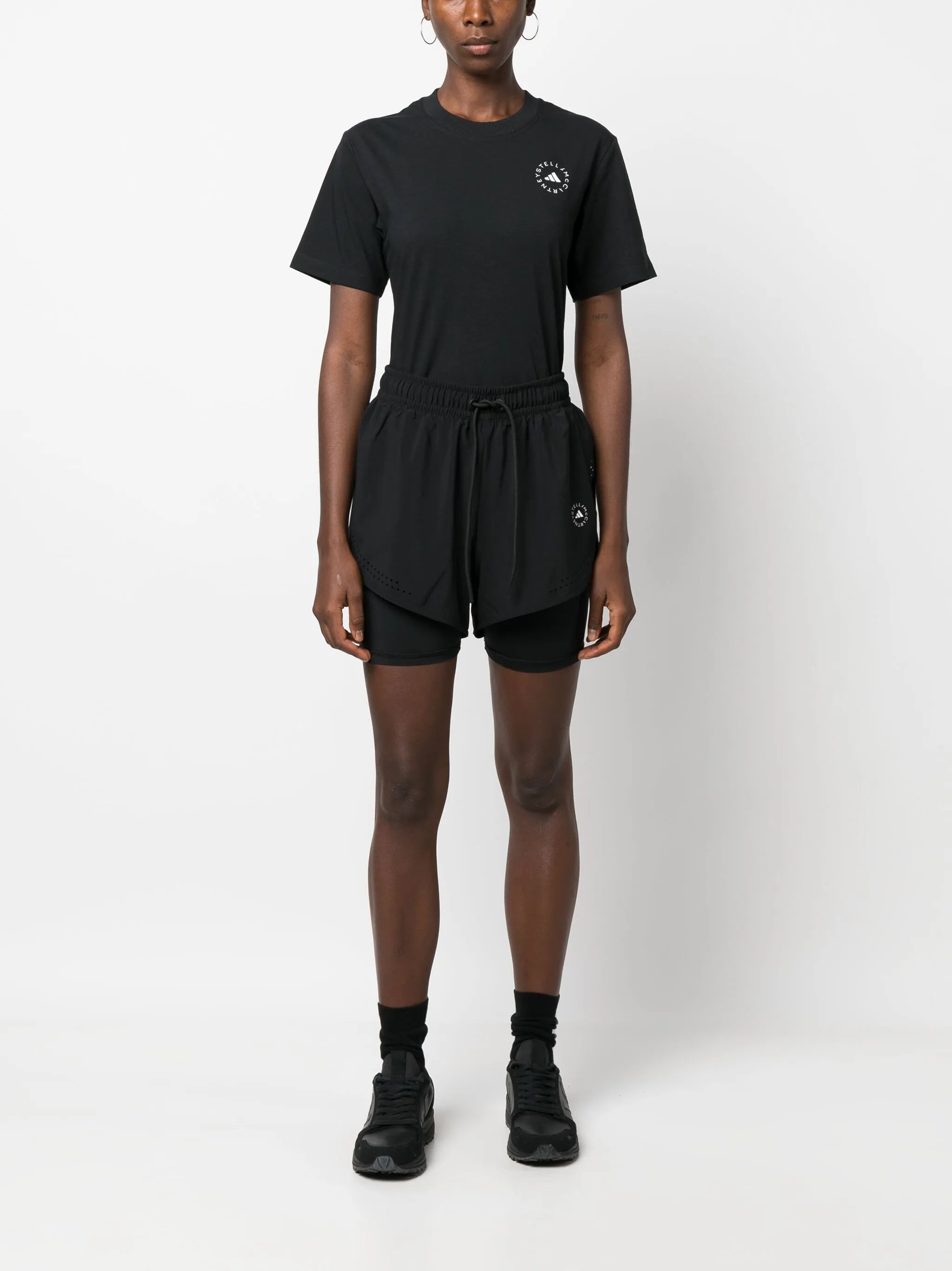 TrueCasuals short-sleeve T-shirt