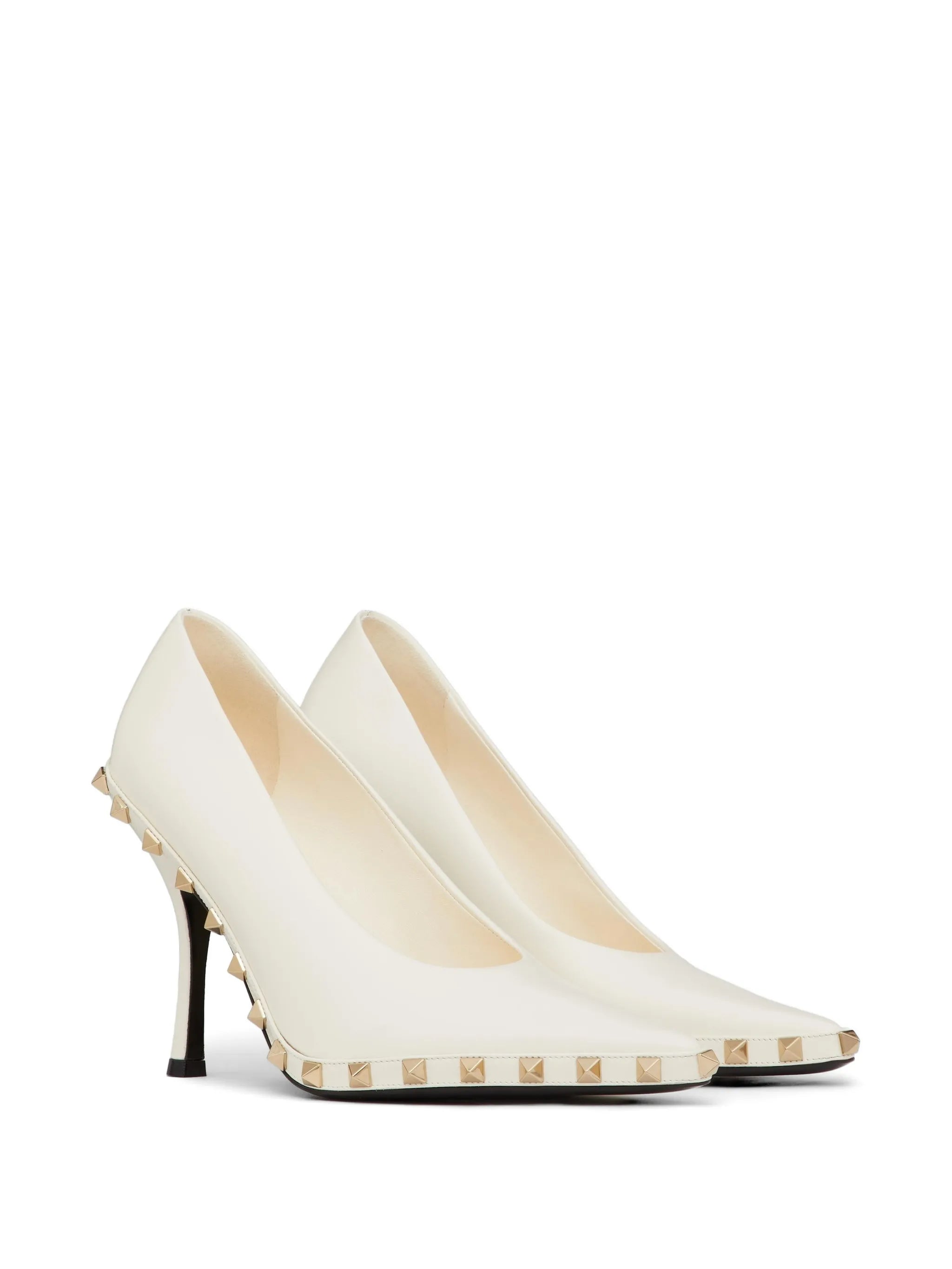 Rockstud pumps