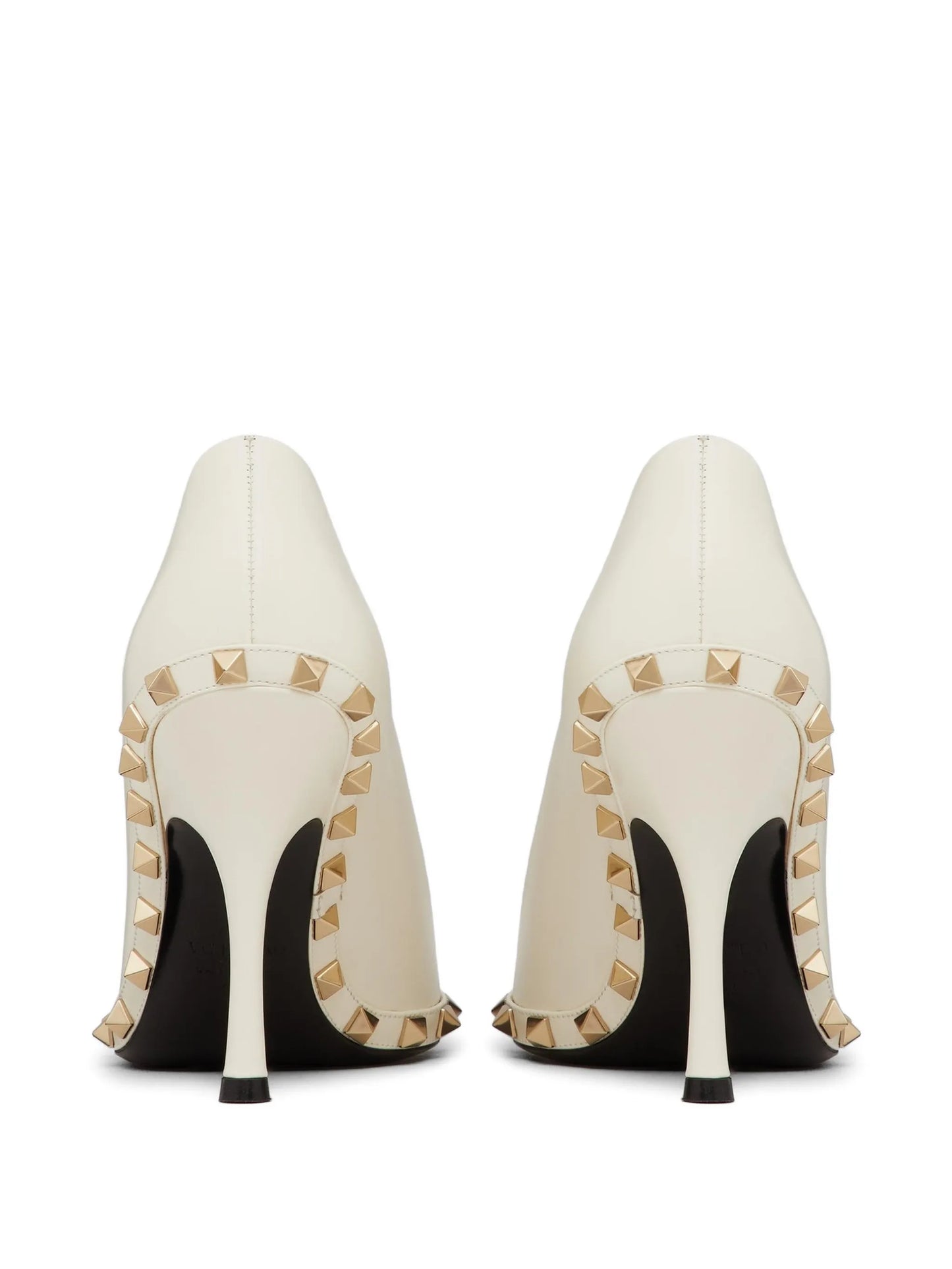 Rockstud pumps