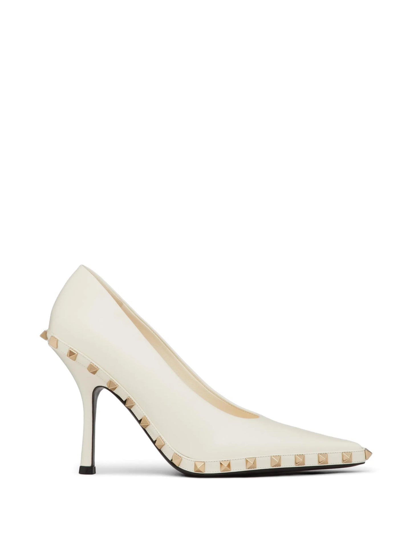 Rockstud pumps