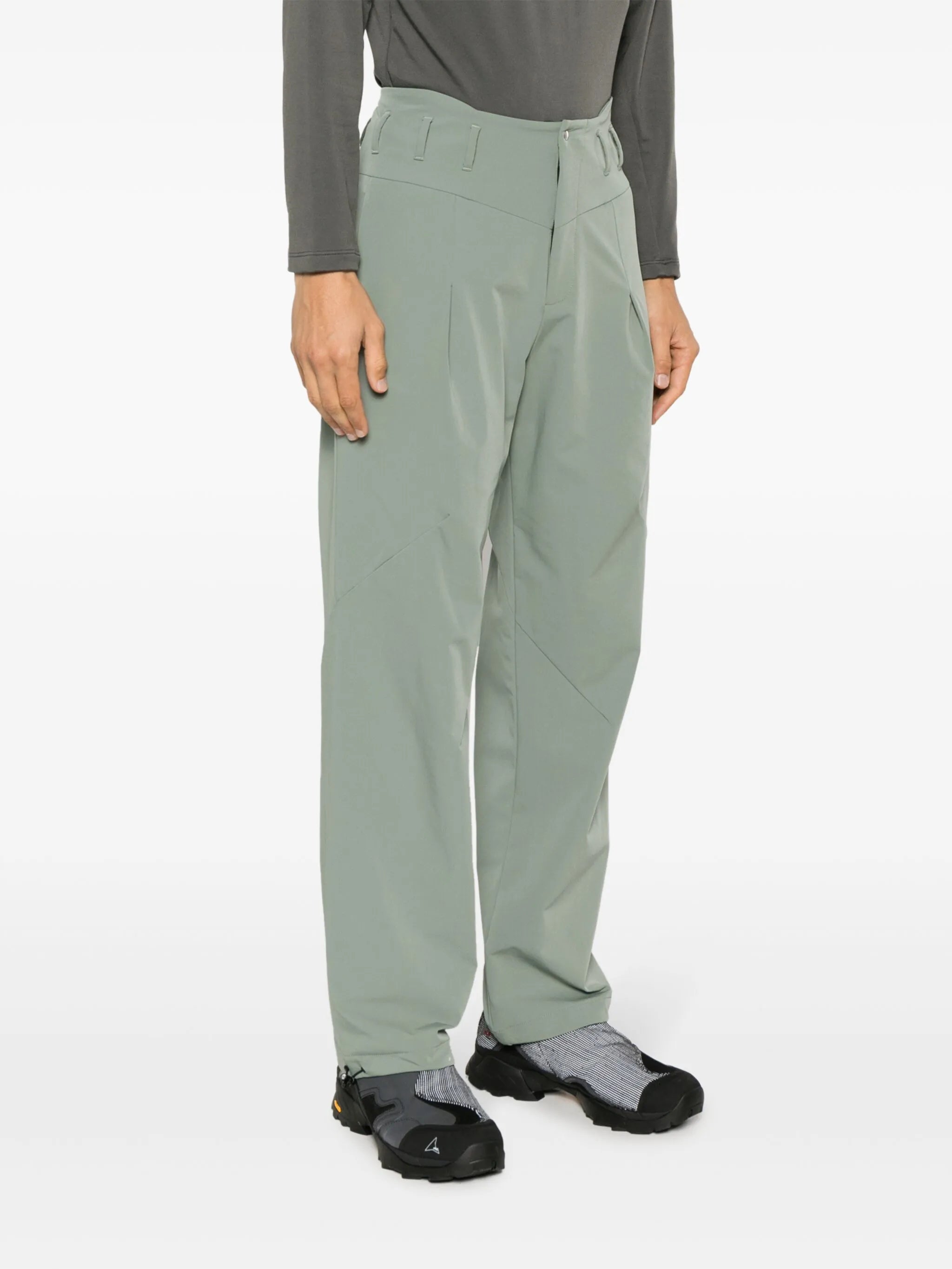 elasticated ankles tapared trousers