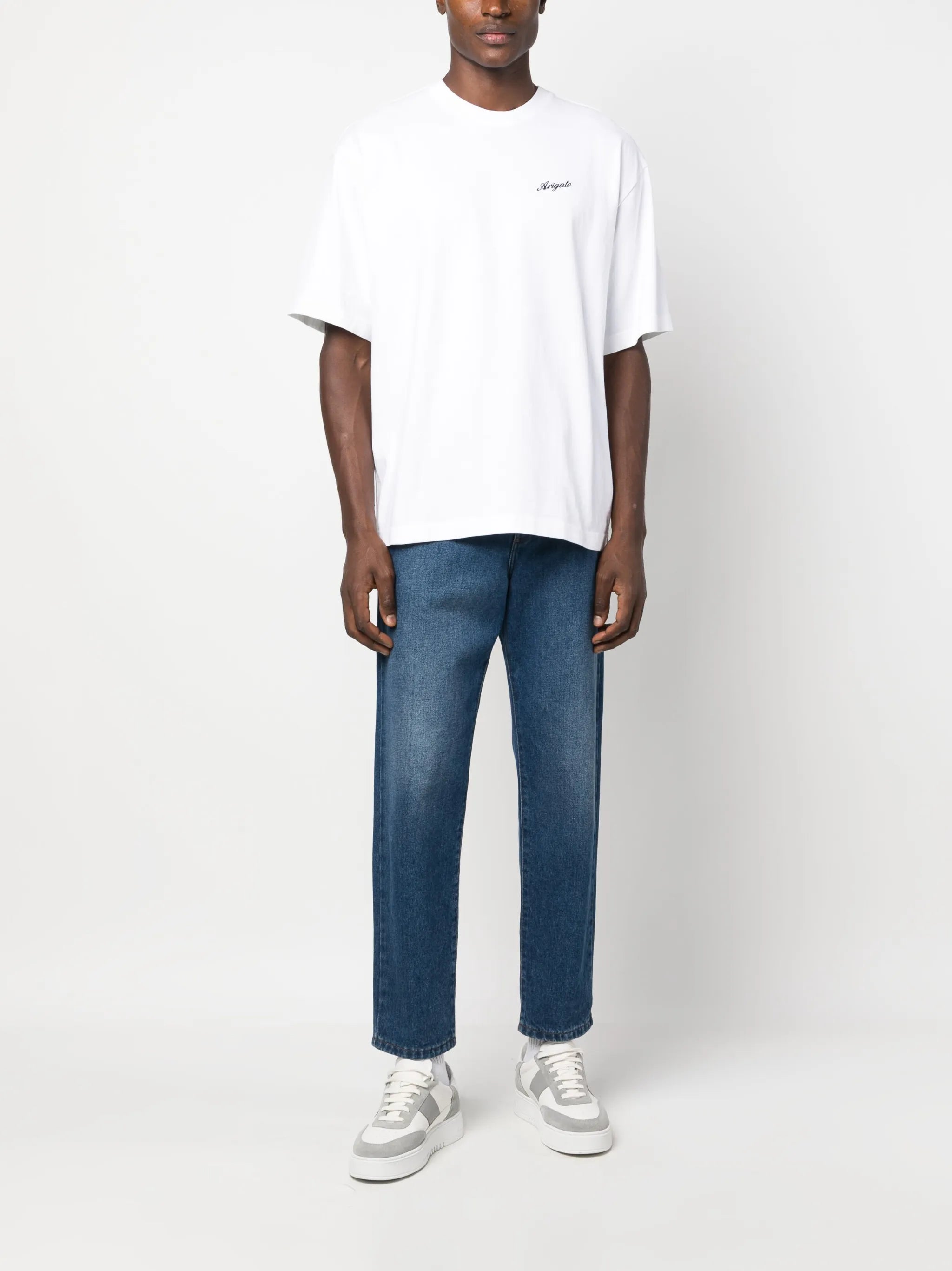 logo-embroidered T-shirt