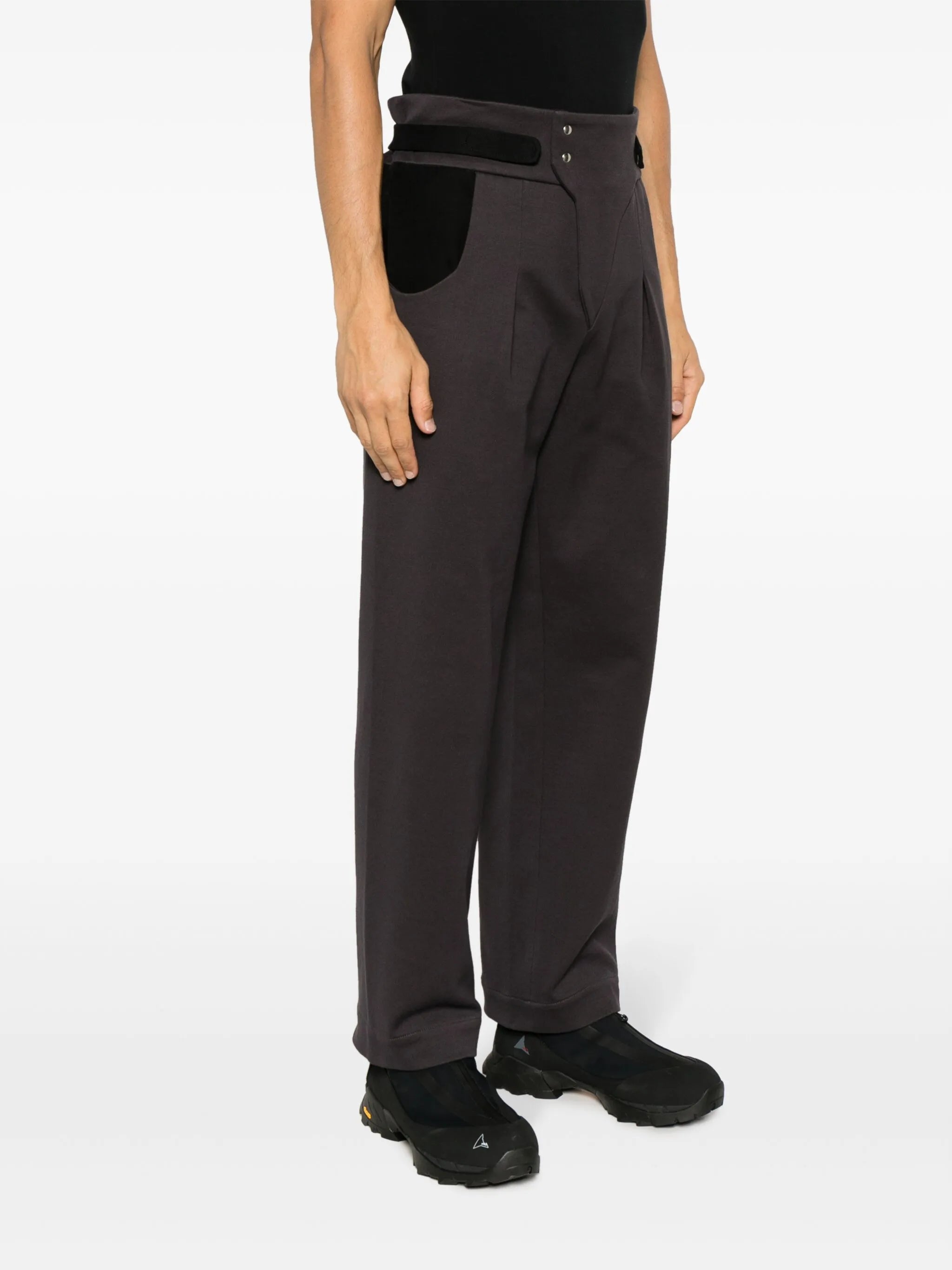 belted straight-leg trousers