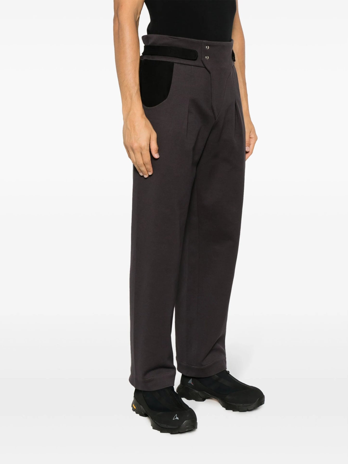 belted straight-leg trousers