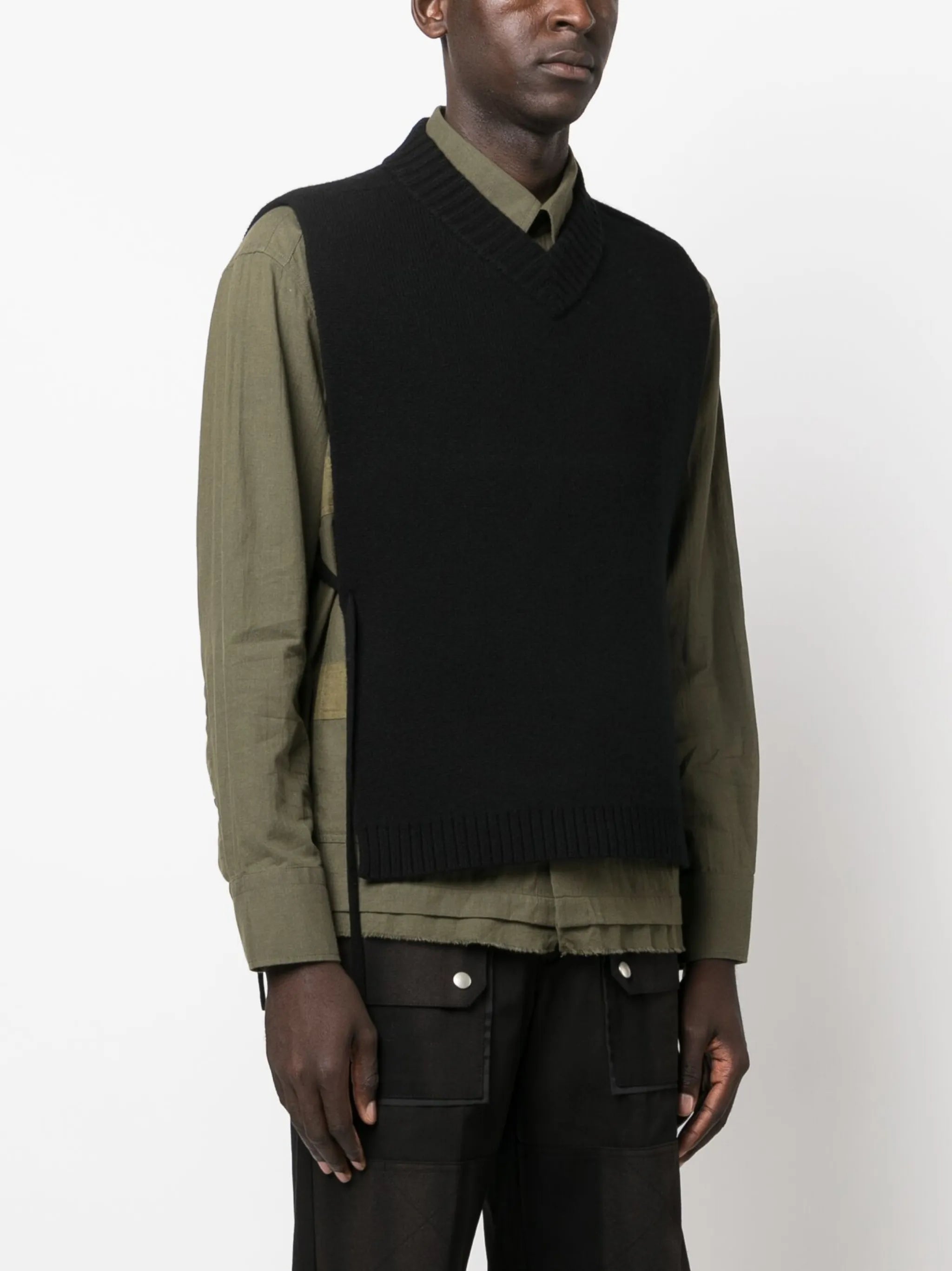 lace-up fine-knit vest