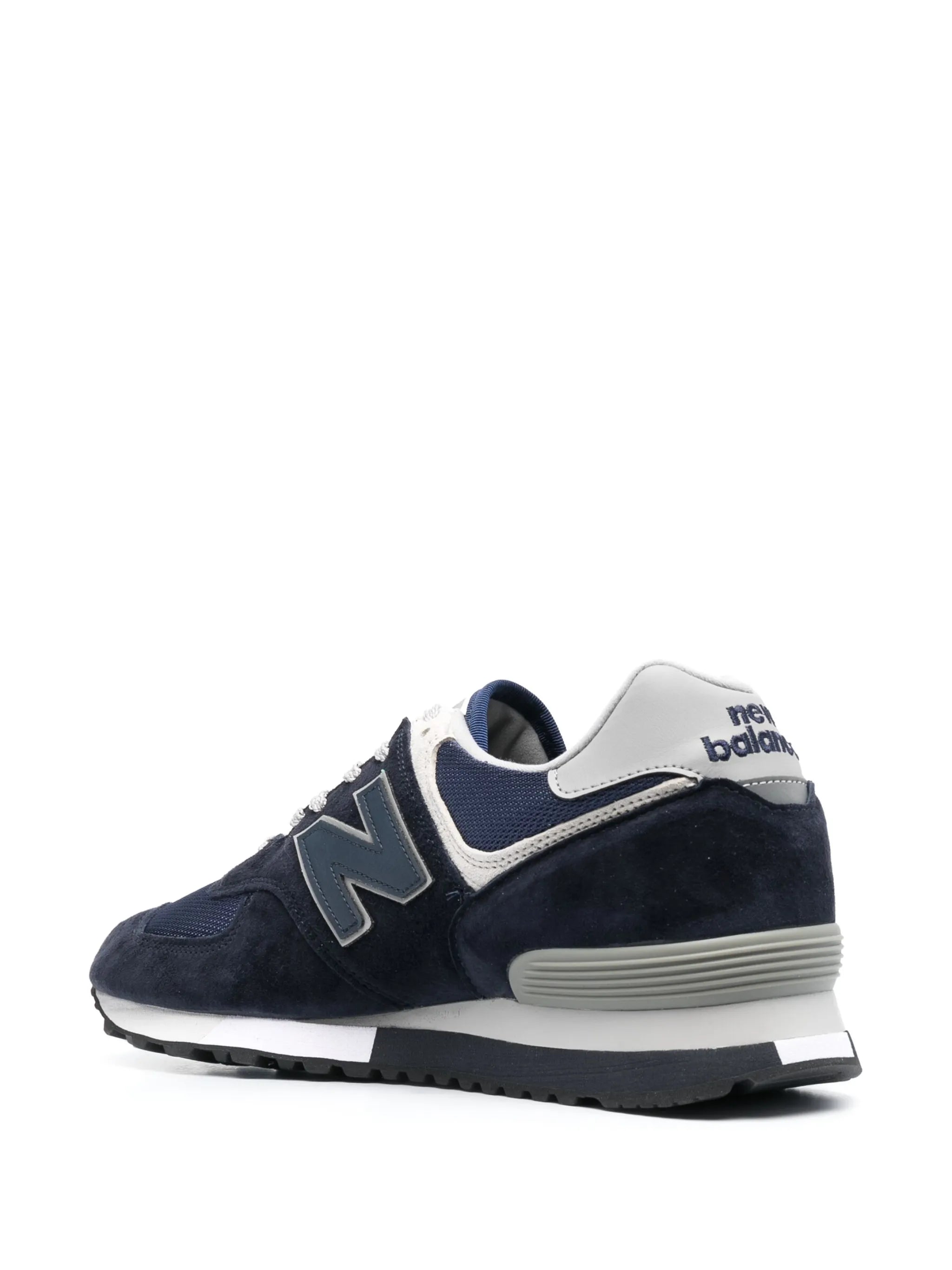 576 logo-patch leather sneakers