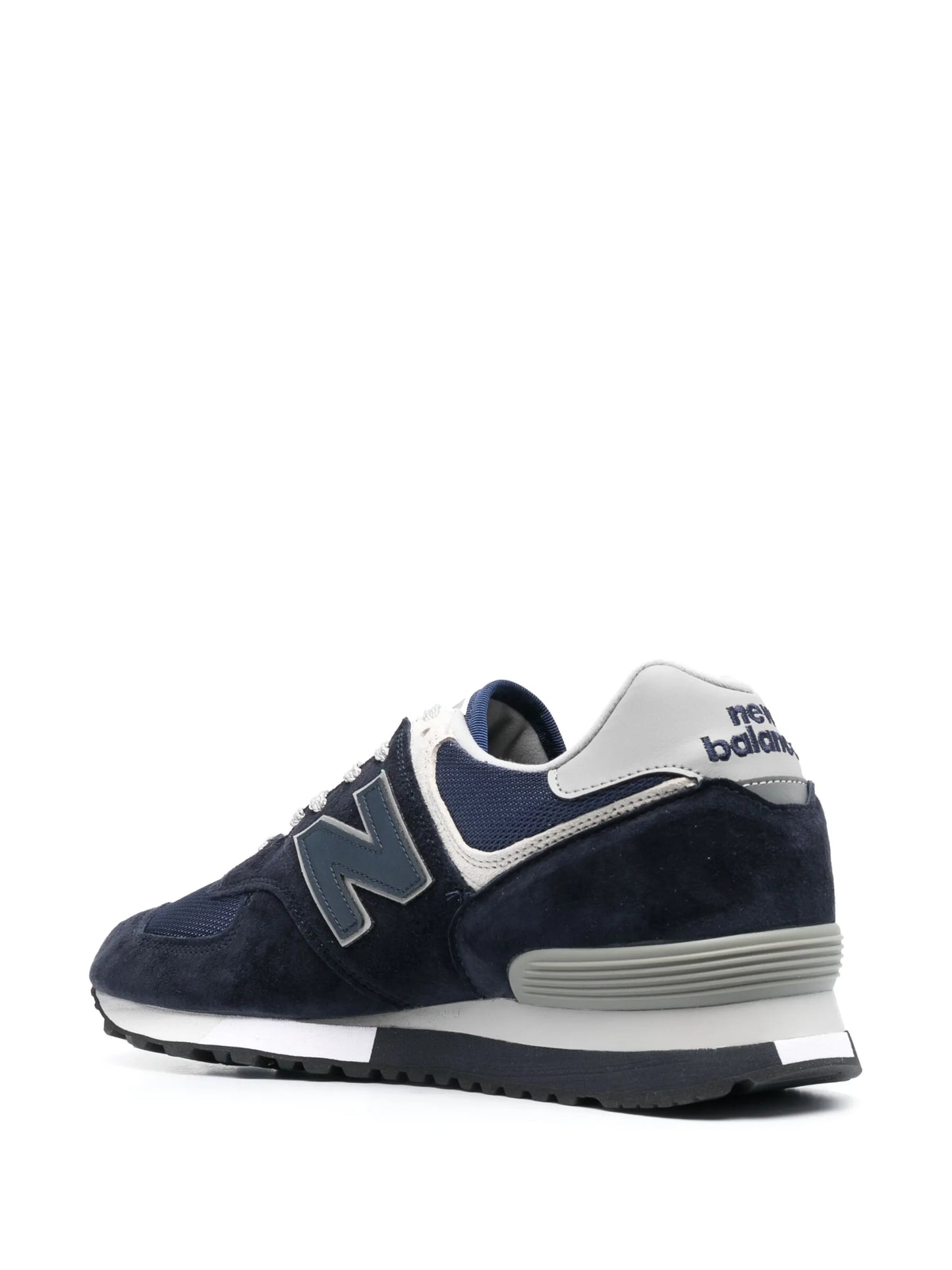 576 logo-patch leather sneakers