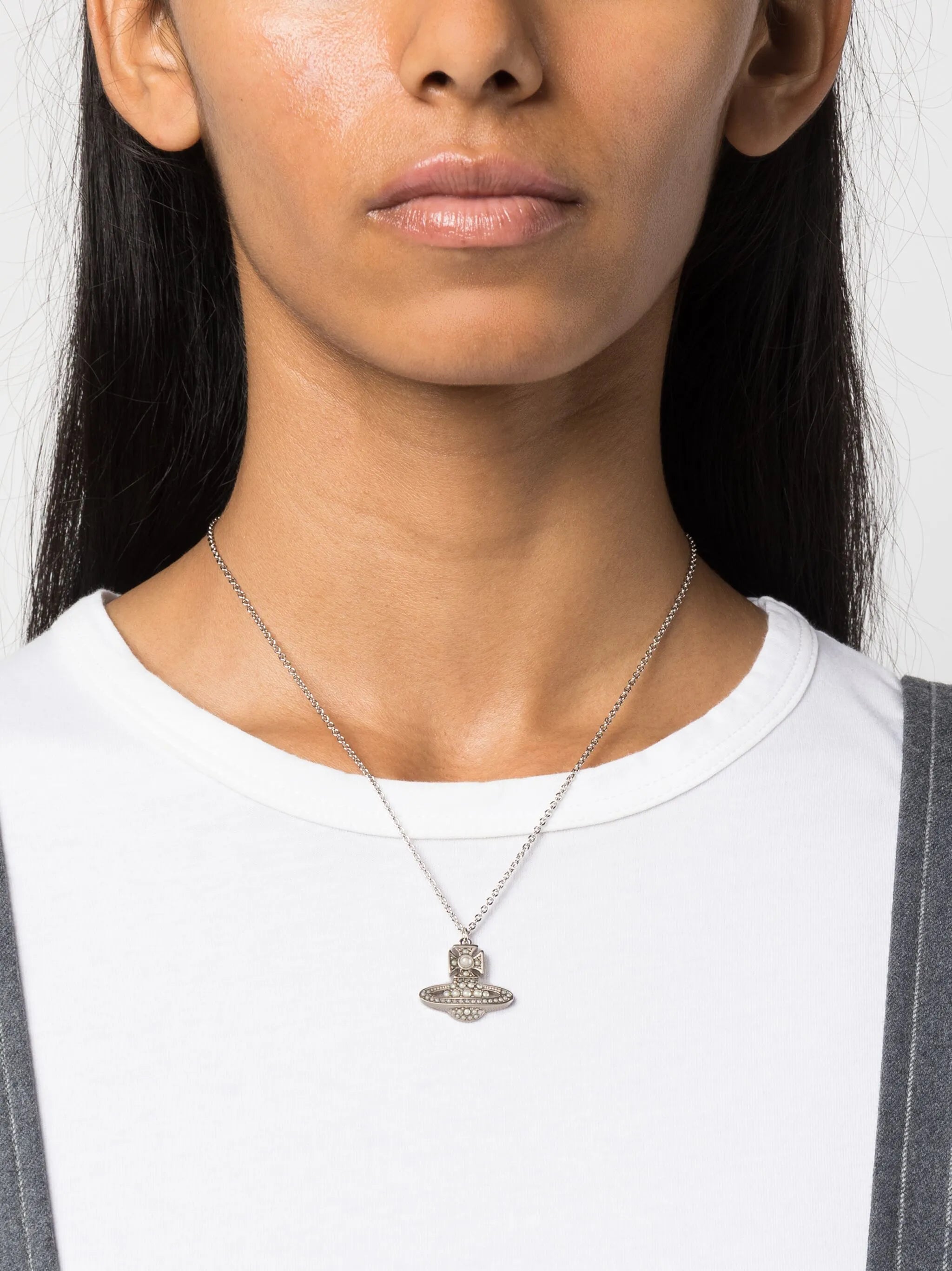 Luzia pendant necklace
