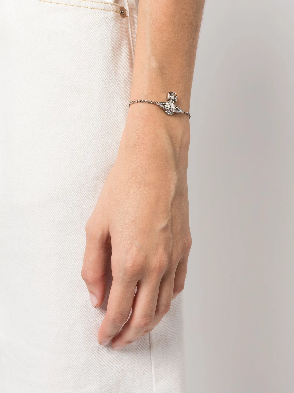 Luzia Bas Relief bracelet