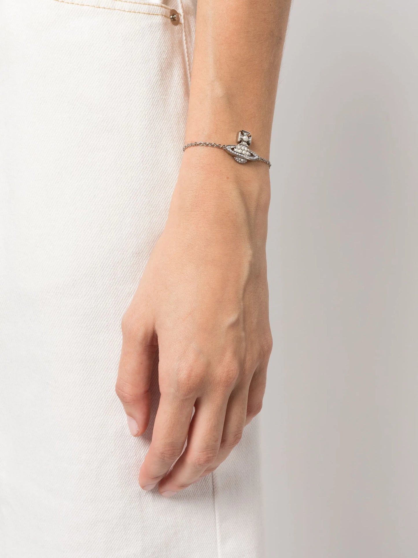 Luzia Bas Relief bracelet