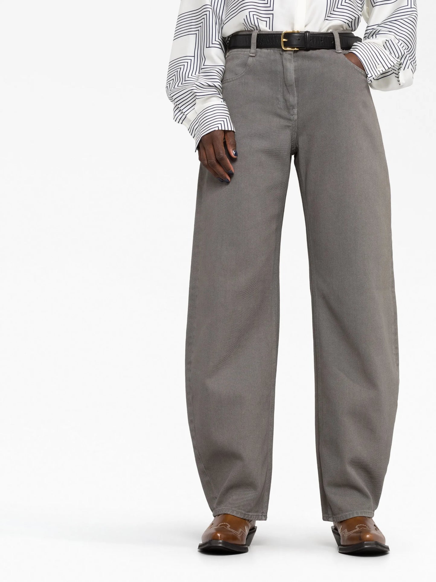 mid-rise wide-leg jeans