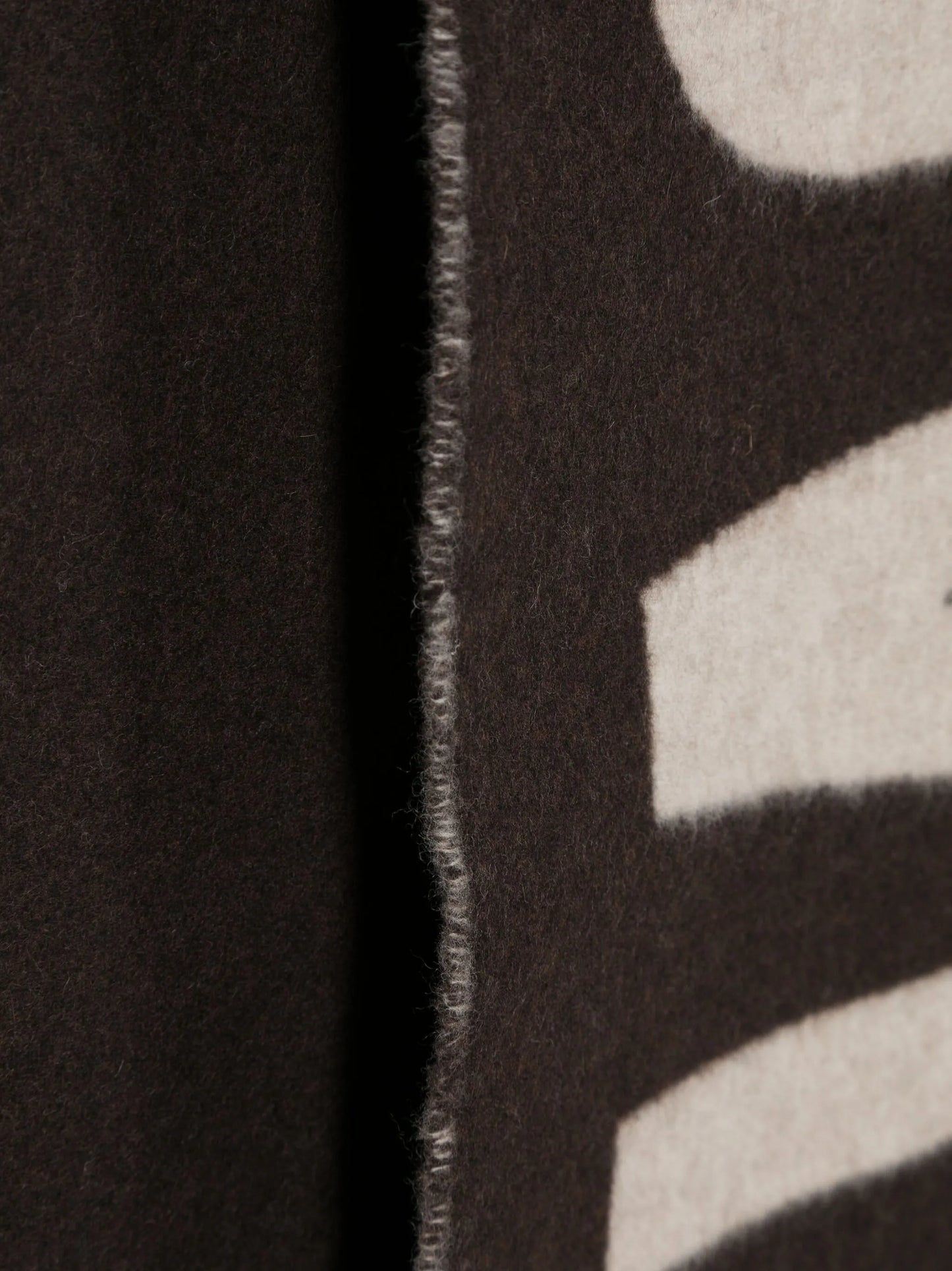L'écharpe Jacquemus virgin-wool scarf