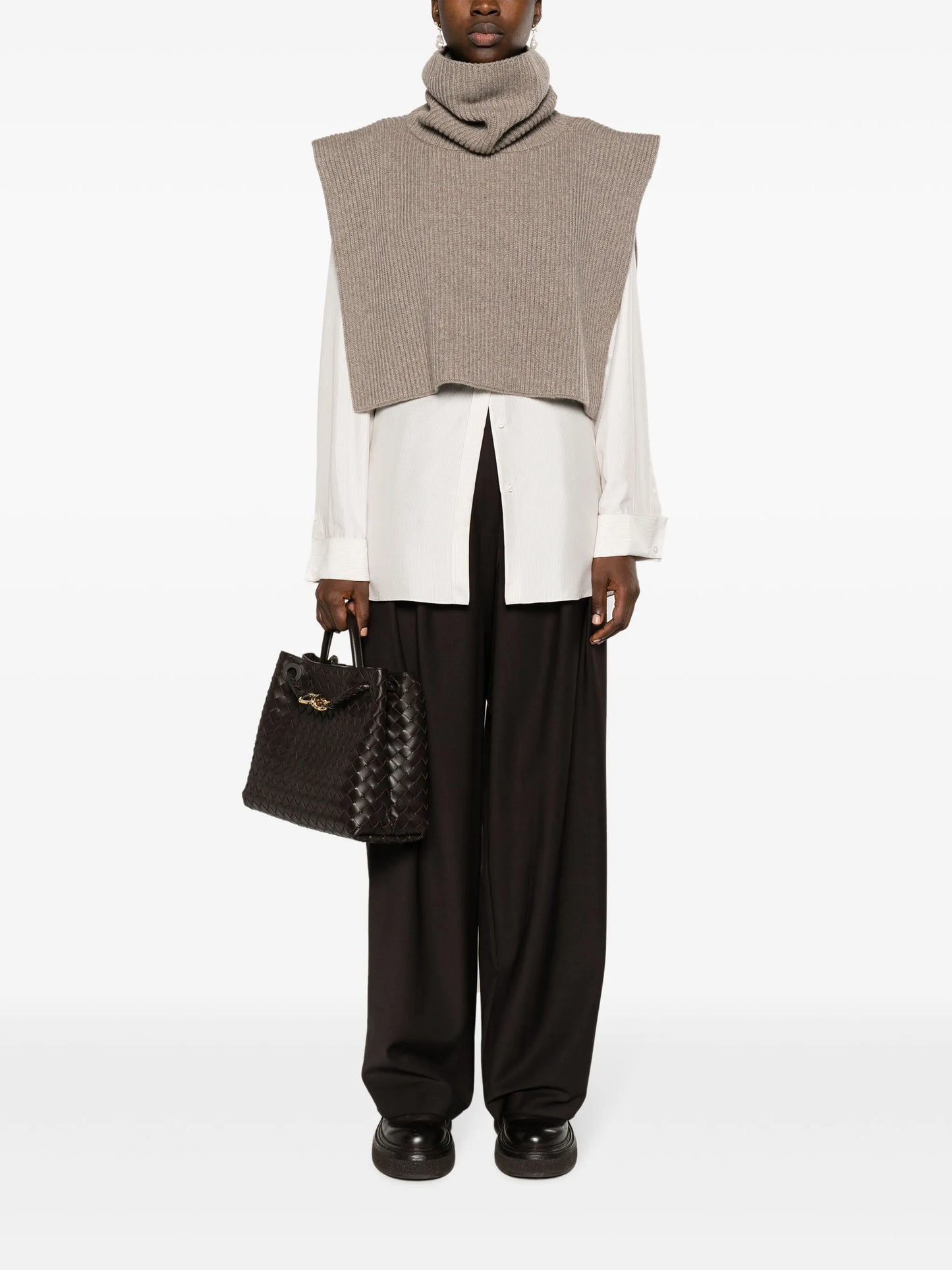 Eppie roll-neck cashmere collar