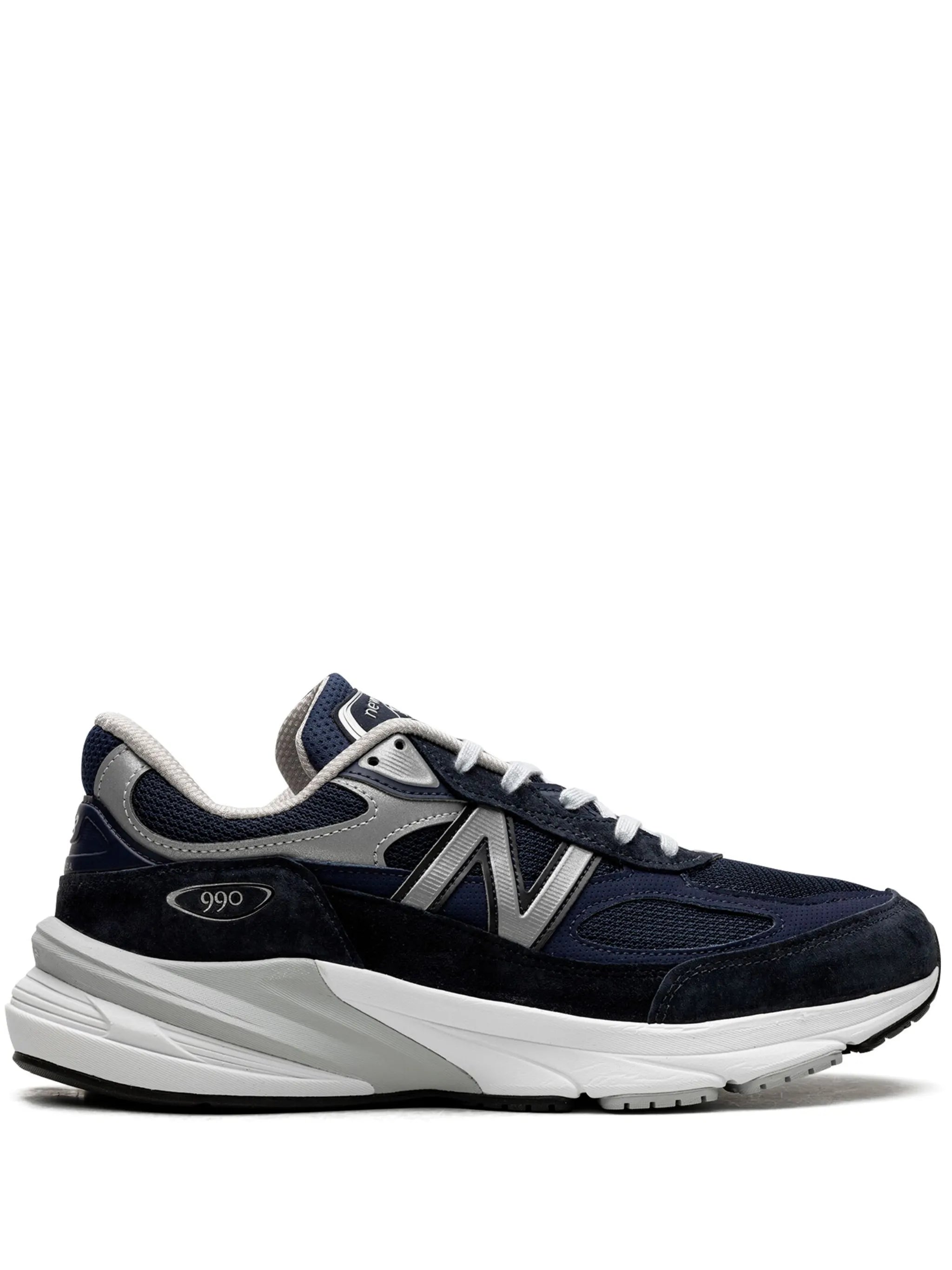 990v6 lace-up sneakers