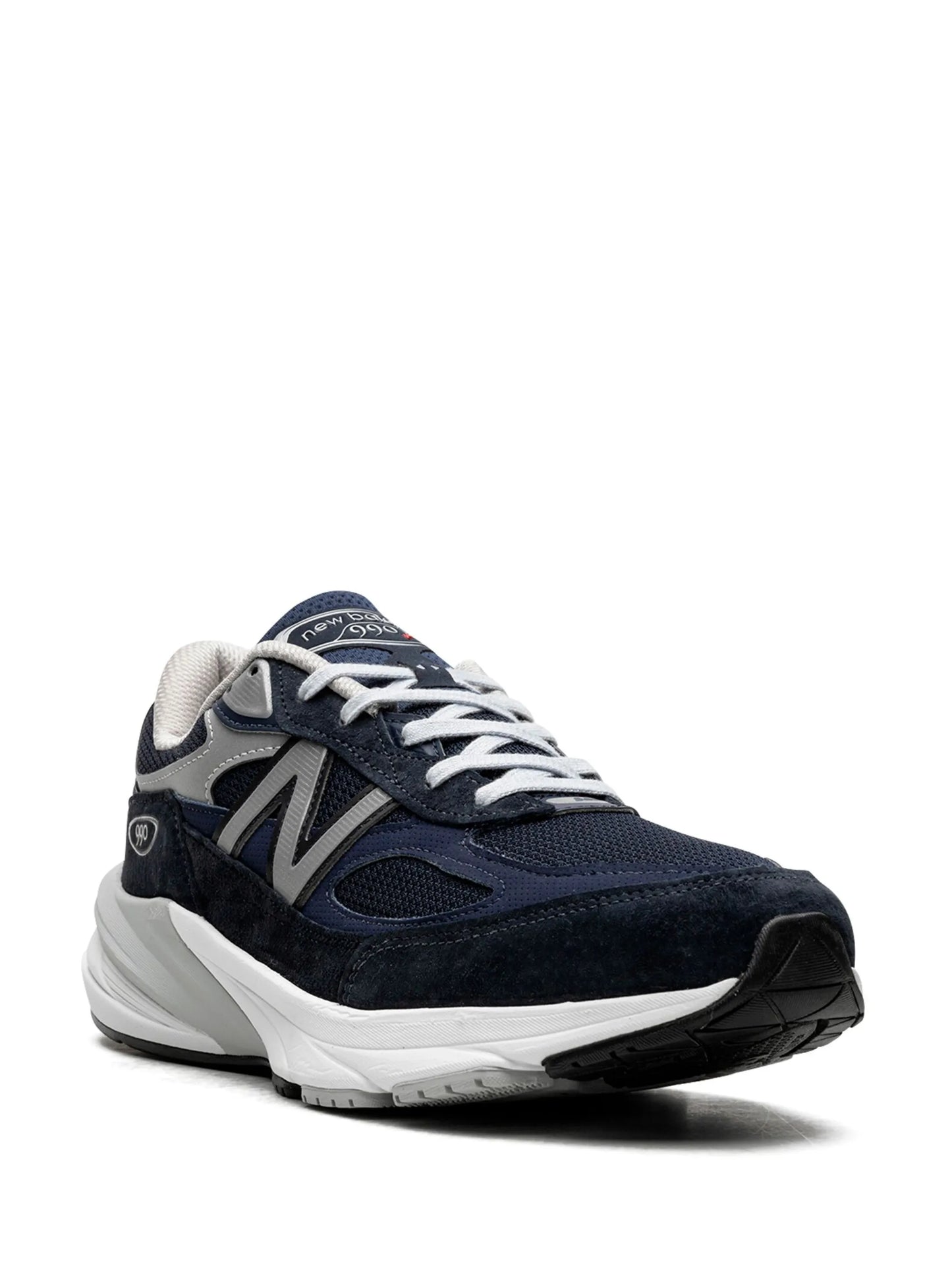 990v6 lace-up sneakers
