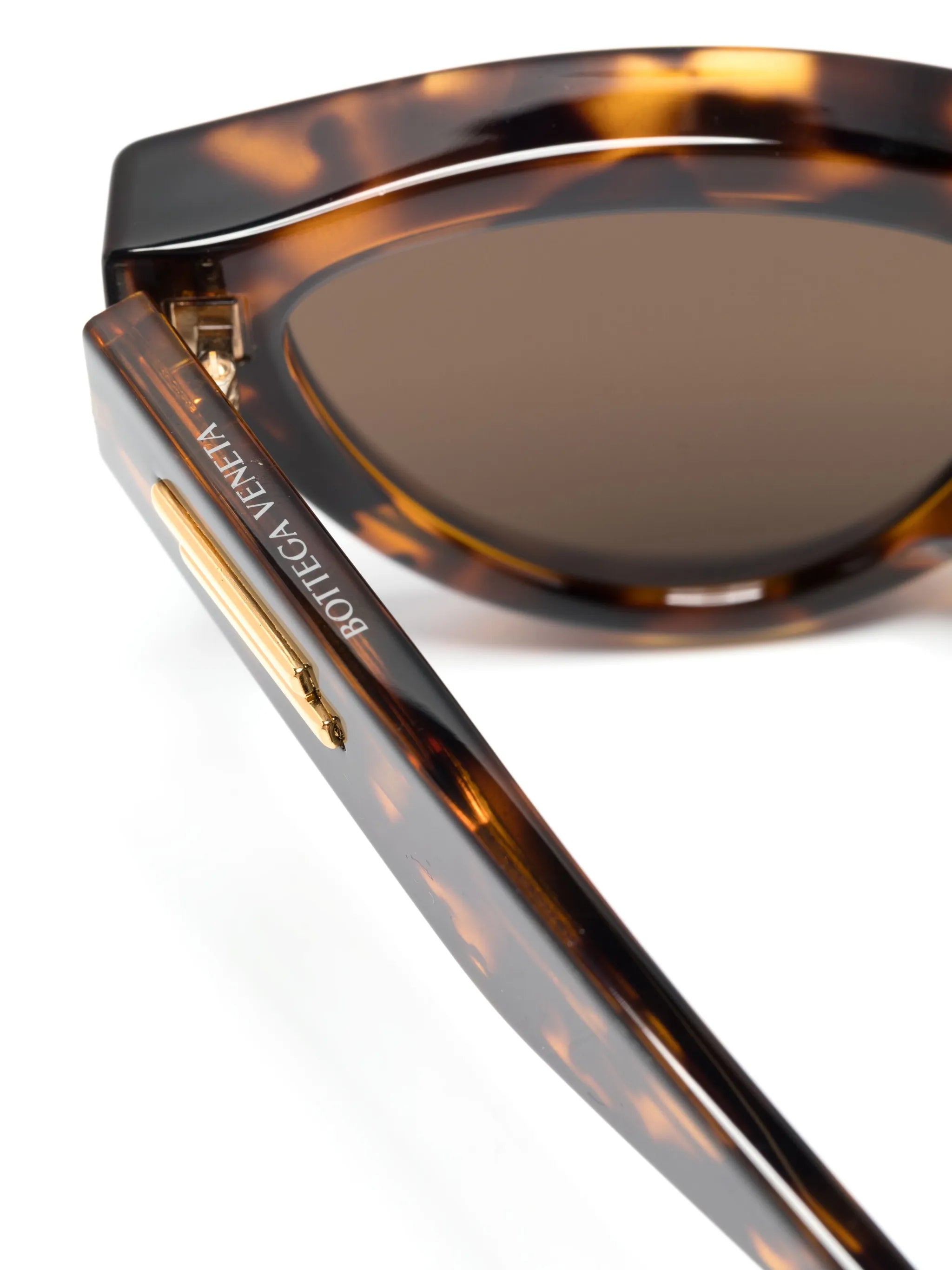 Edgy cat-eye sunglasses