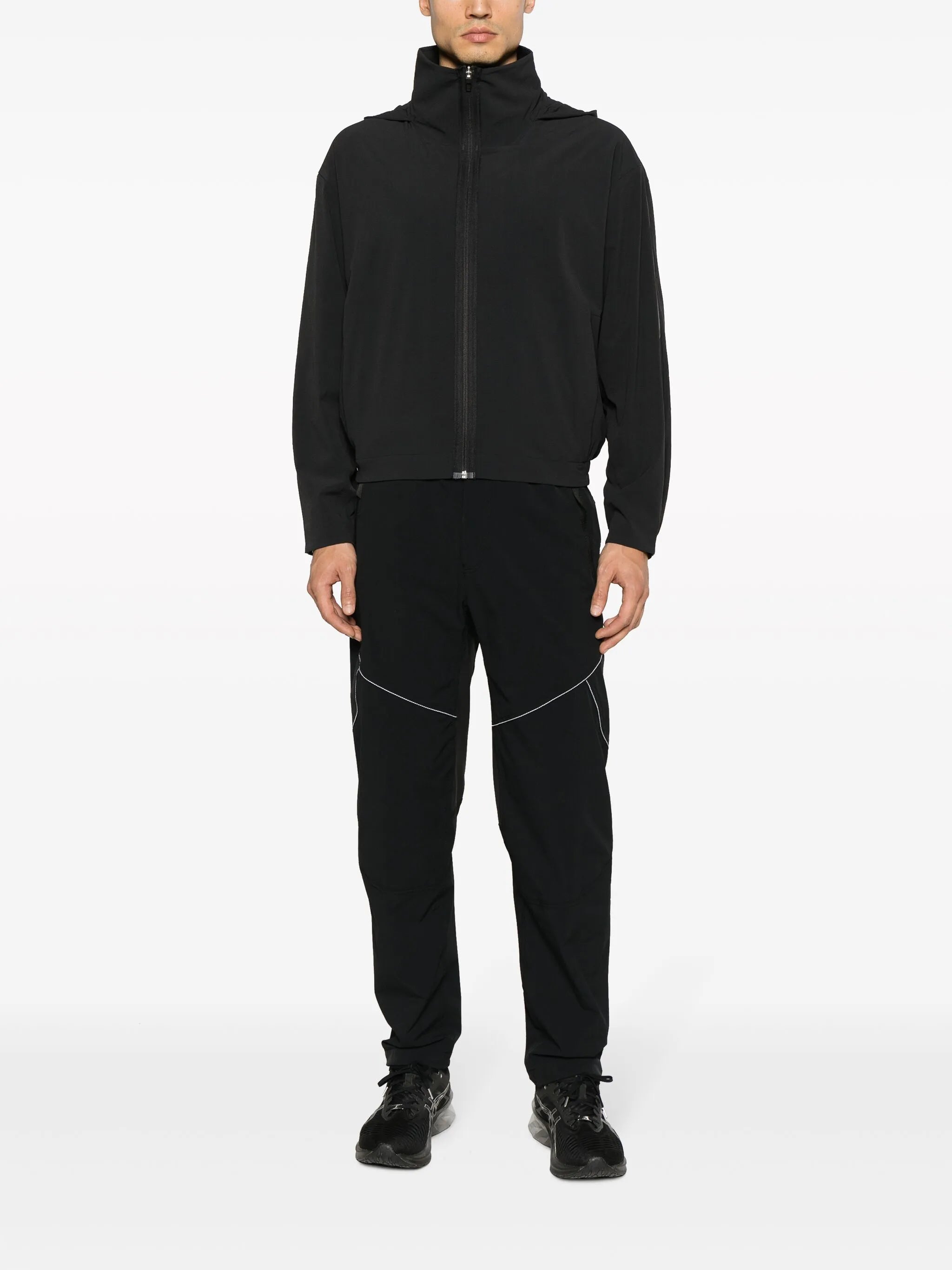 zip-fastening hooded jacket