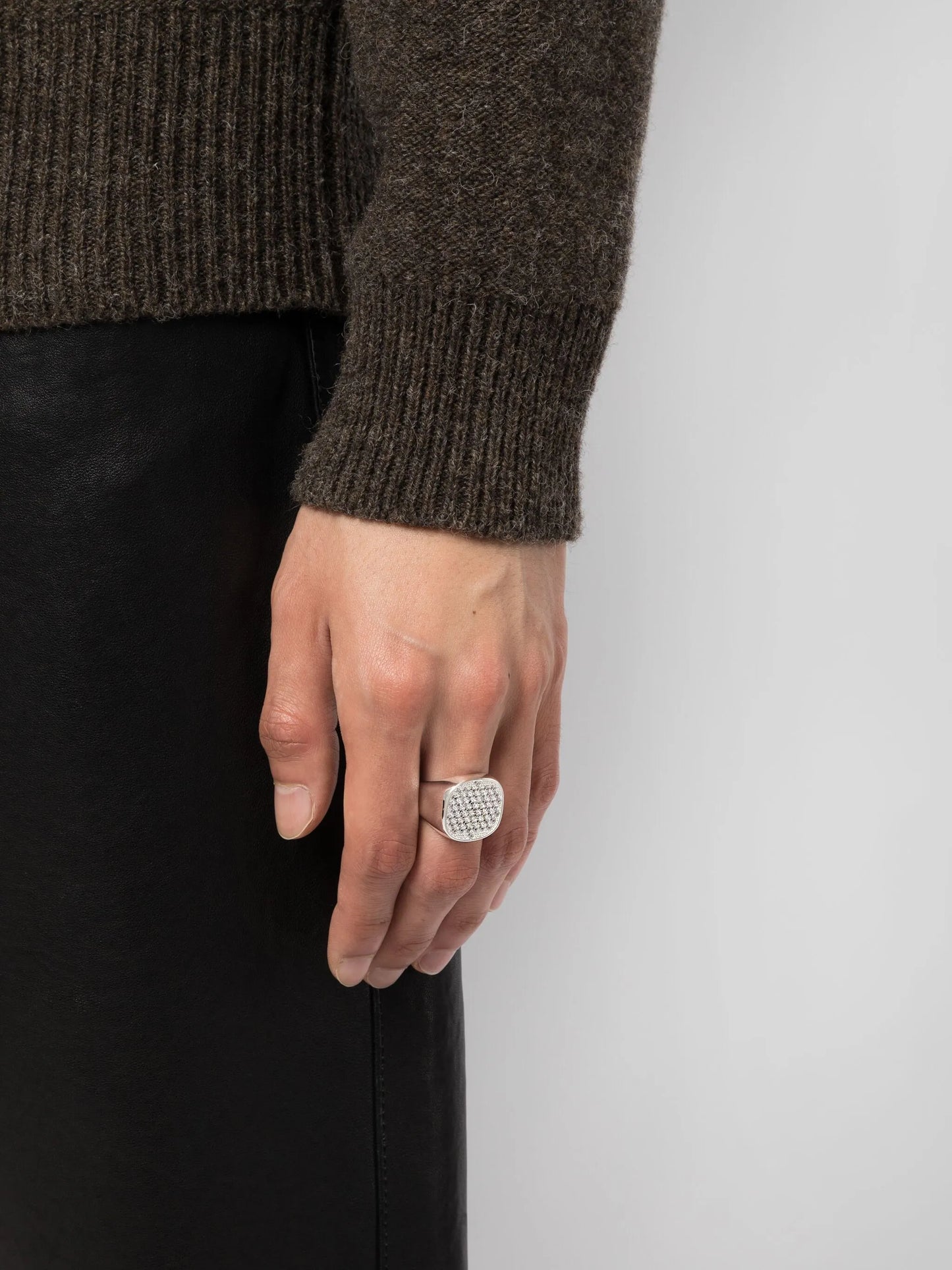 Lactea signet ring