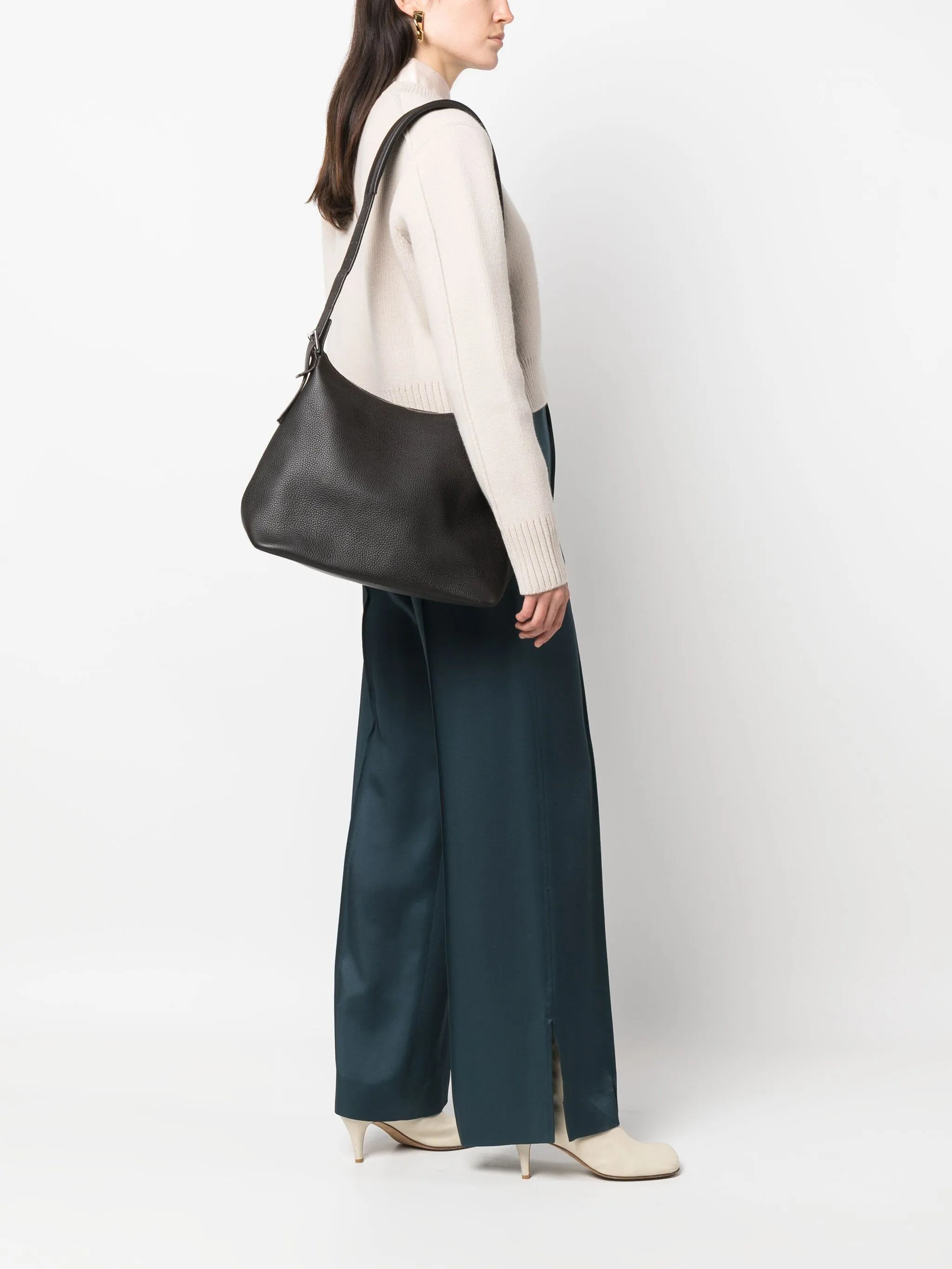 buckle-detail leather shoulder bag