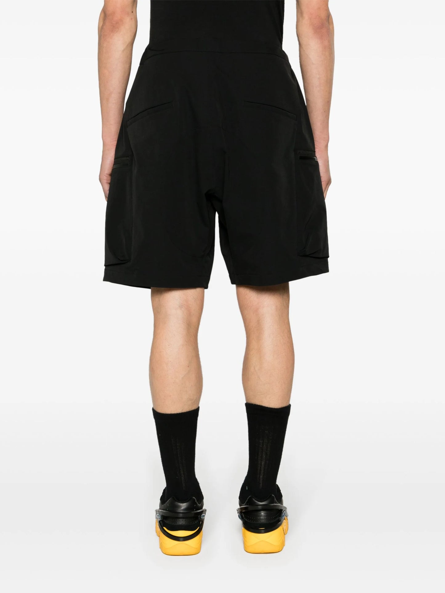low-rise cargo shorts