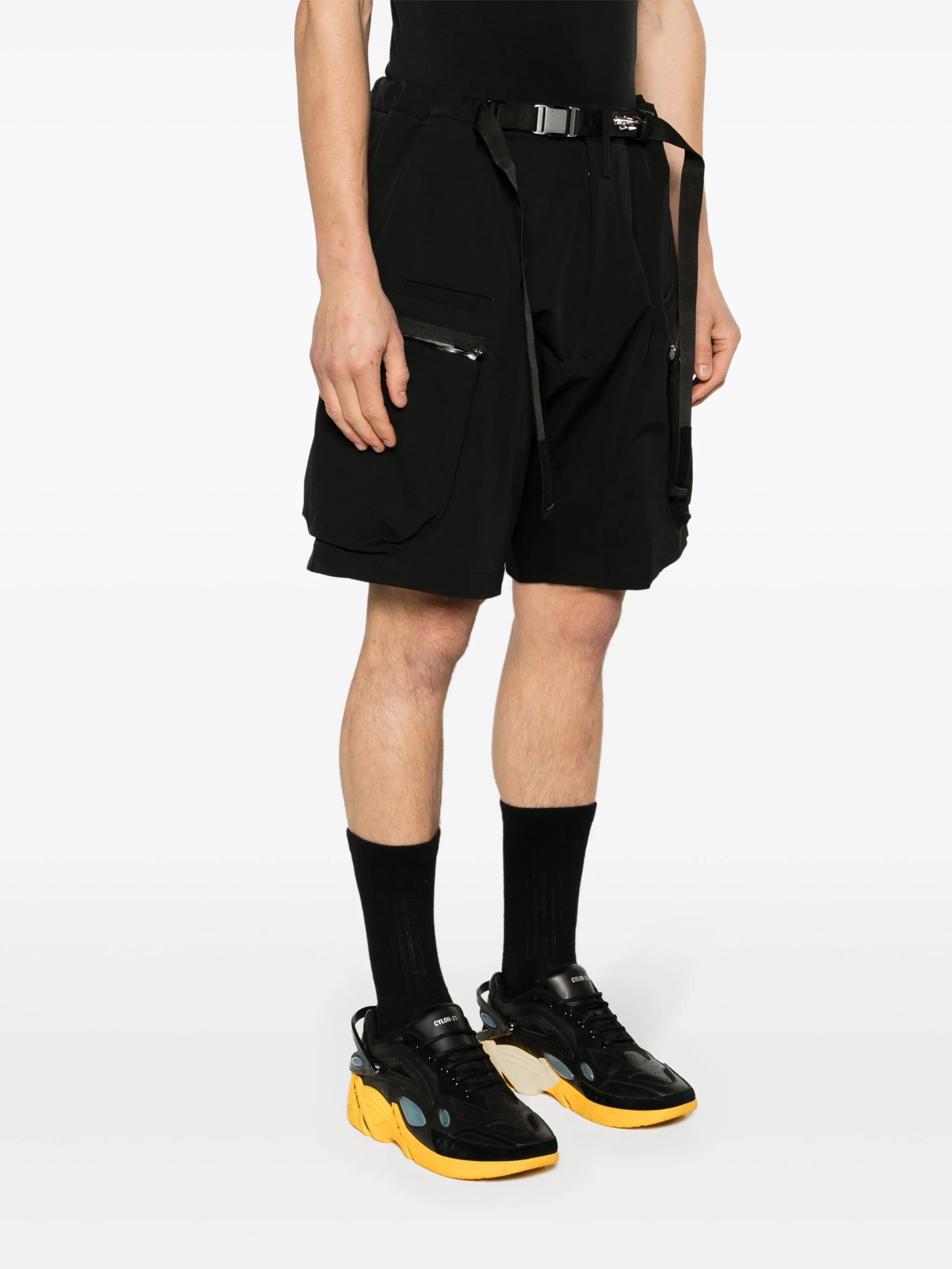 low-rise cargo shorts