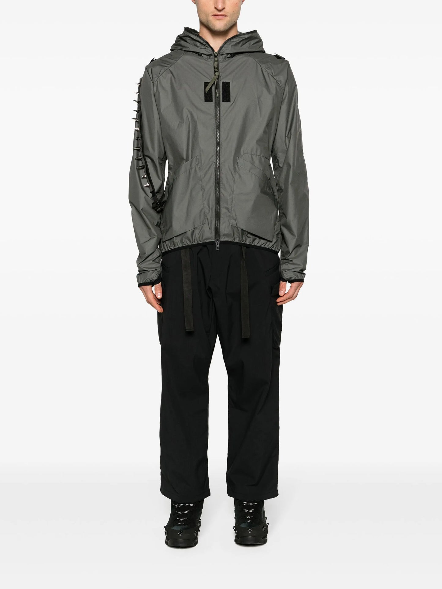 low-rise cargo trousers