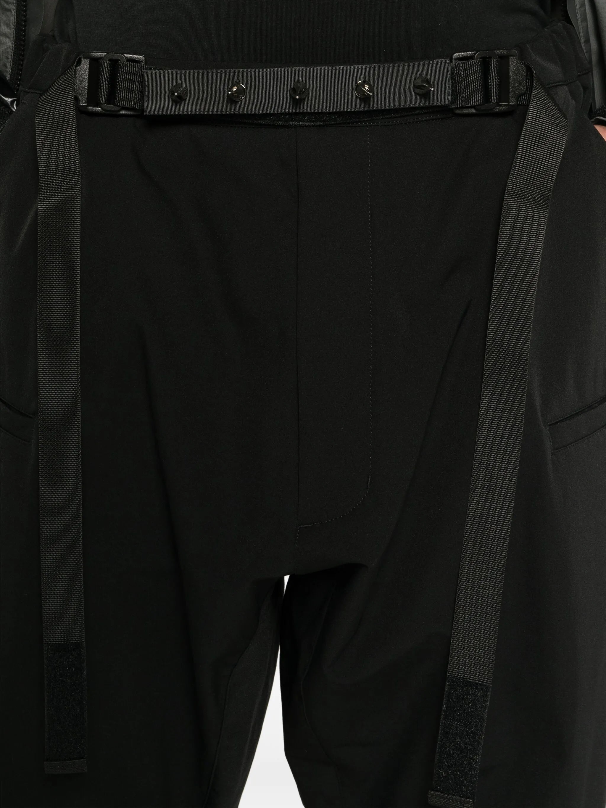 low-rise cropped trousers