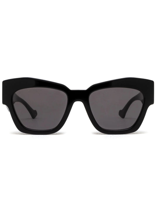 cat-eye sunglasses